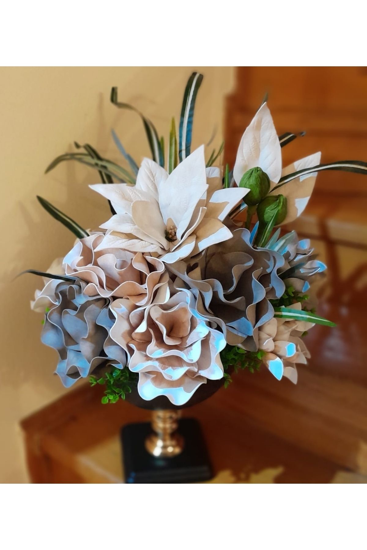 Hatem dekor flower Yapay çiçek siyah metal vazoda latex çiçek ler ile aranje adilmiştir hediye lik dekoratif