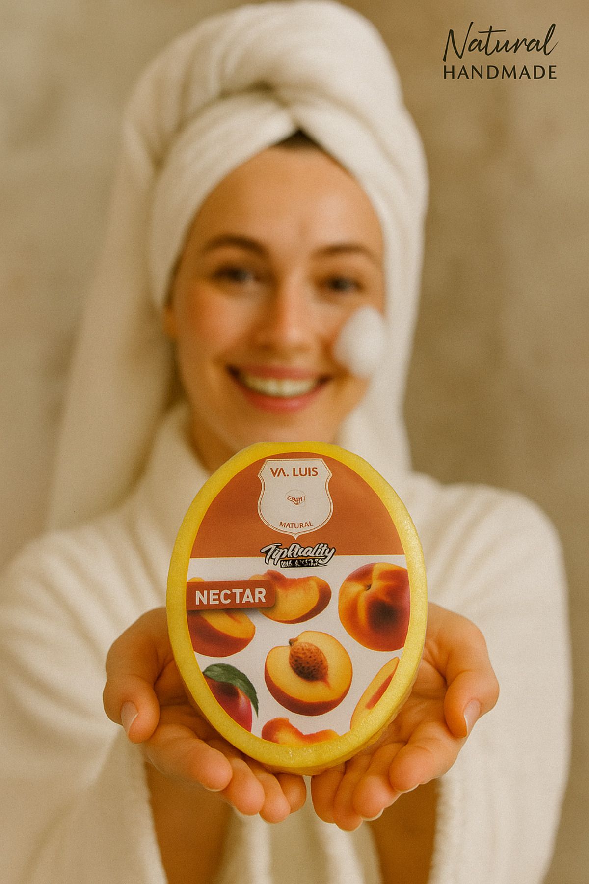 Va.Luis Juicy Peach Glow | Doğal Süngerli Sabun 130 gr Duş ritüelinizde şeftali canlılığıyla arınma keyfi.