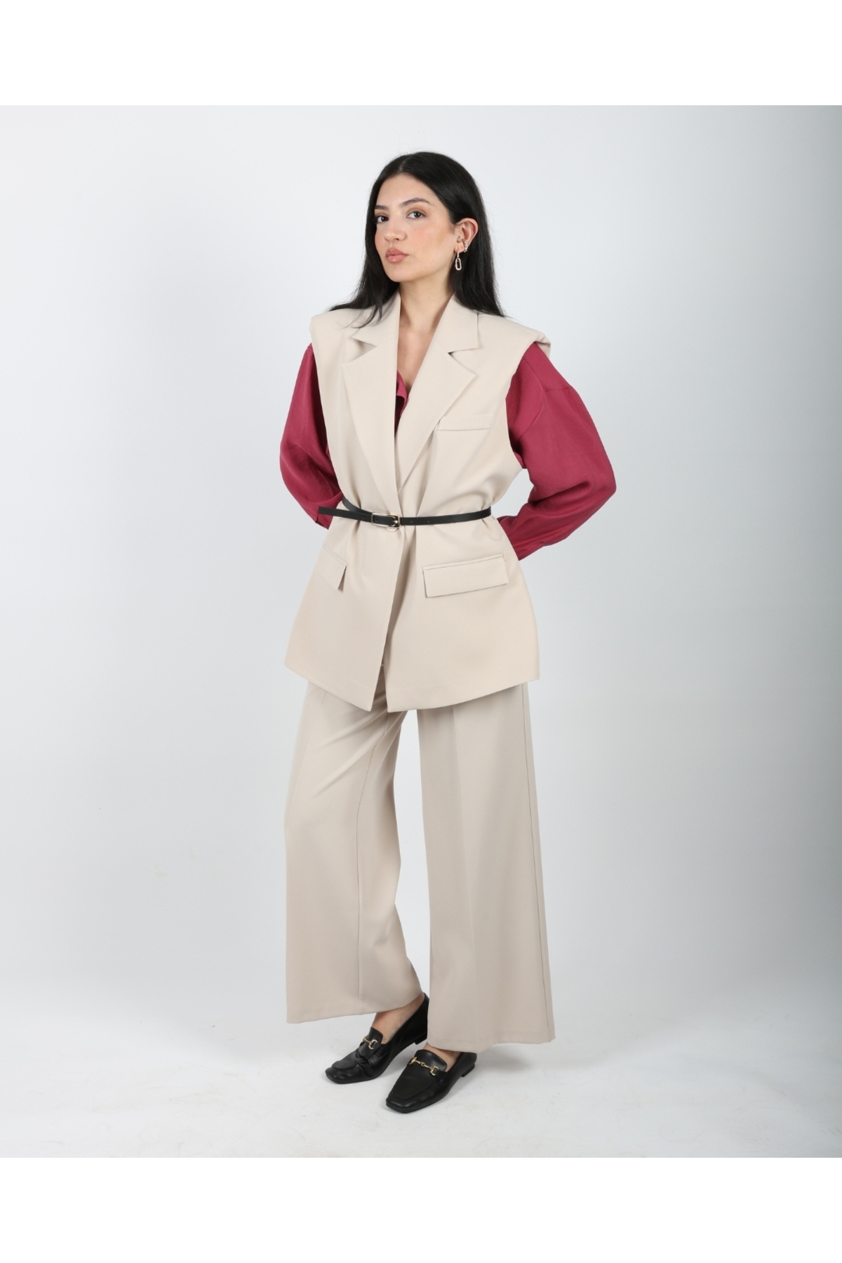 Kadın Bej Vatkalı Kemerli Oversize Yelek