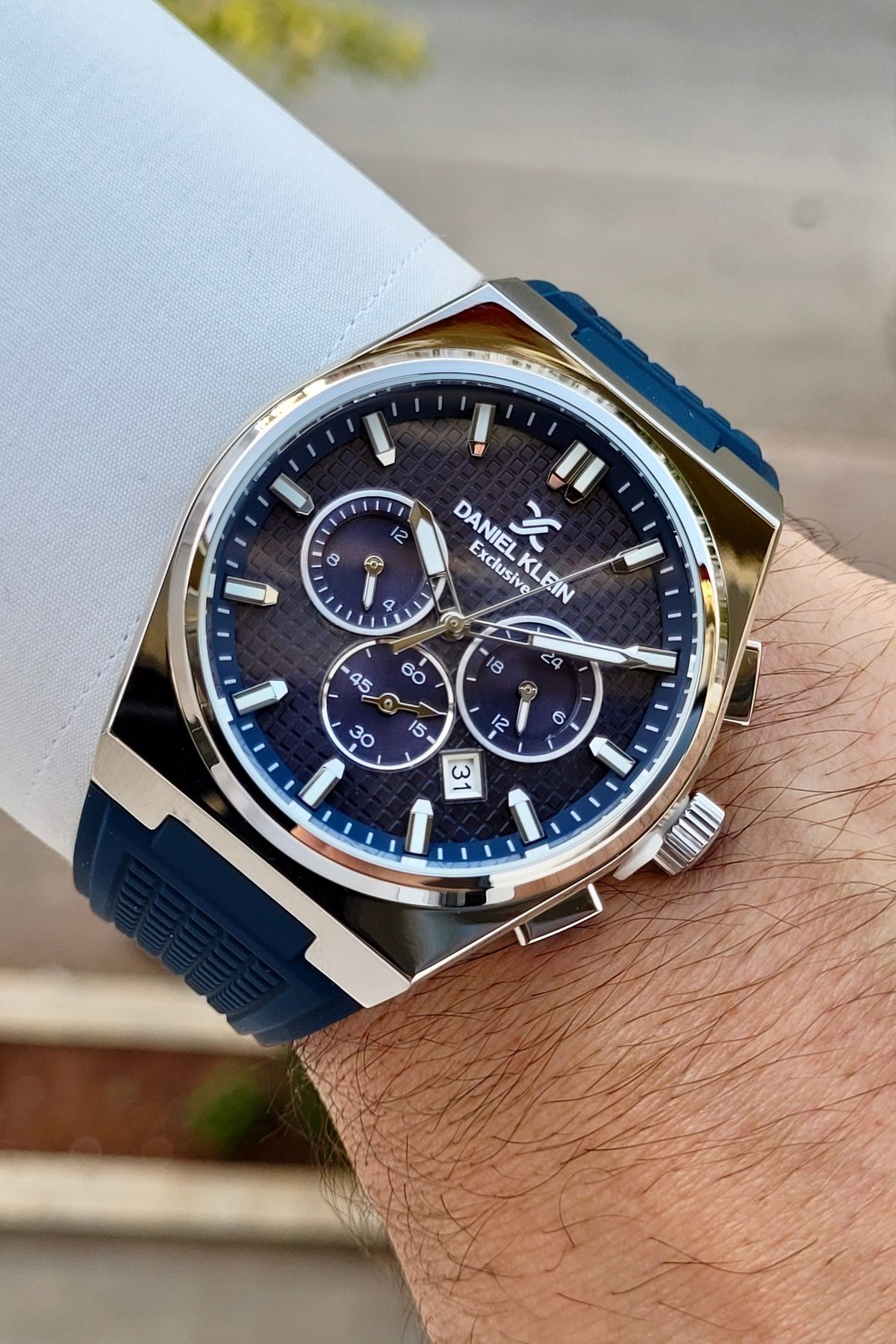 Daniel Klein Kasası Silver Kordonu Lacivert Renk 24 Ay Garantili 44 Mm Fonksiyonları Aktif Erkek Kol Saati