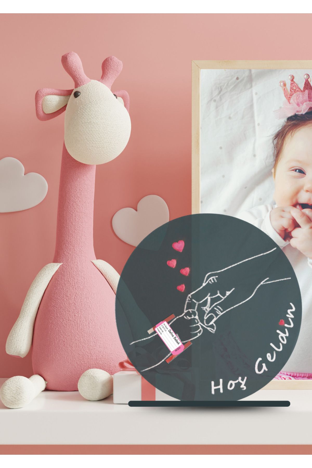 Home Noktra Design “Hoş Geldin” Temalı Yenidoğan Bilekliği Sergi Standı (15 cm çap)