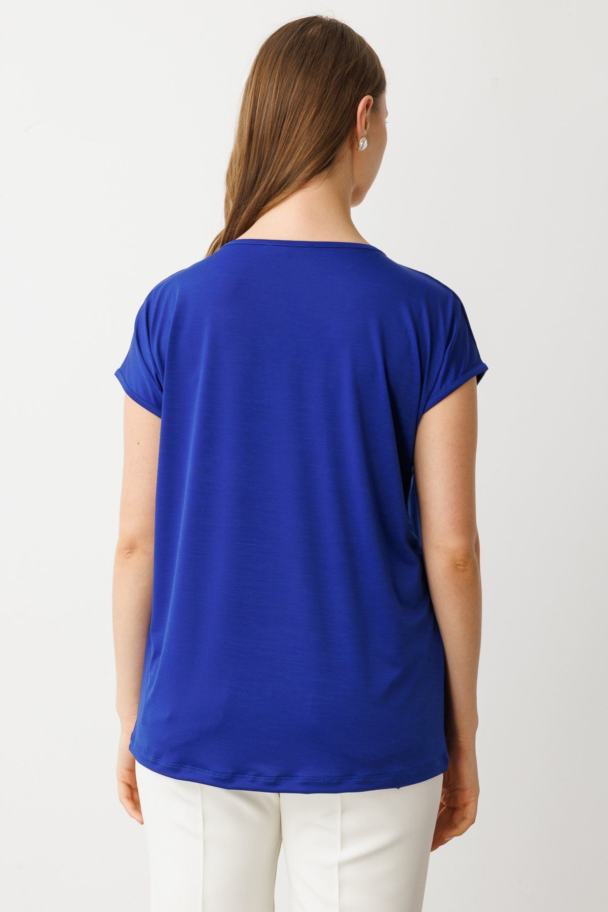ON-Slice Collar Basic Blouse 3