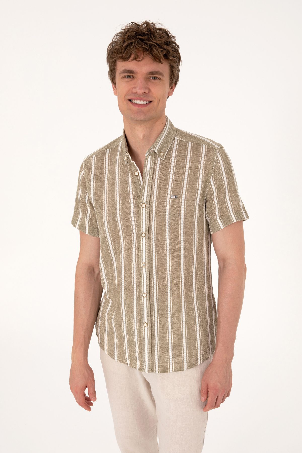 U.S. Polo Assn. Erkek Haki Kısa Kollu Gömlek 50306329-VR027