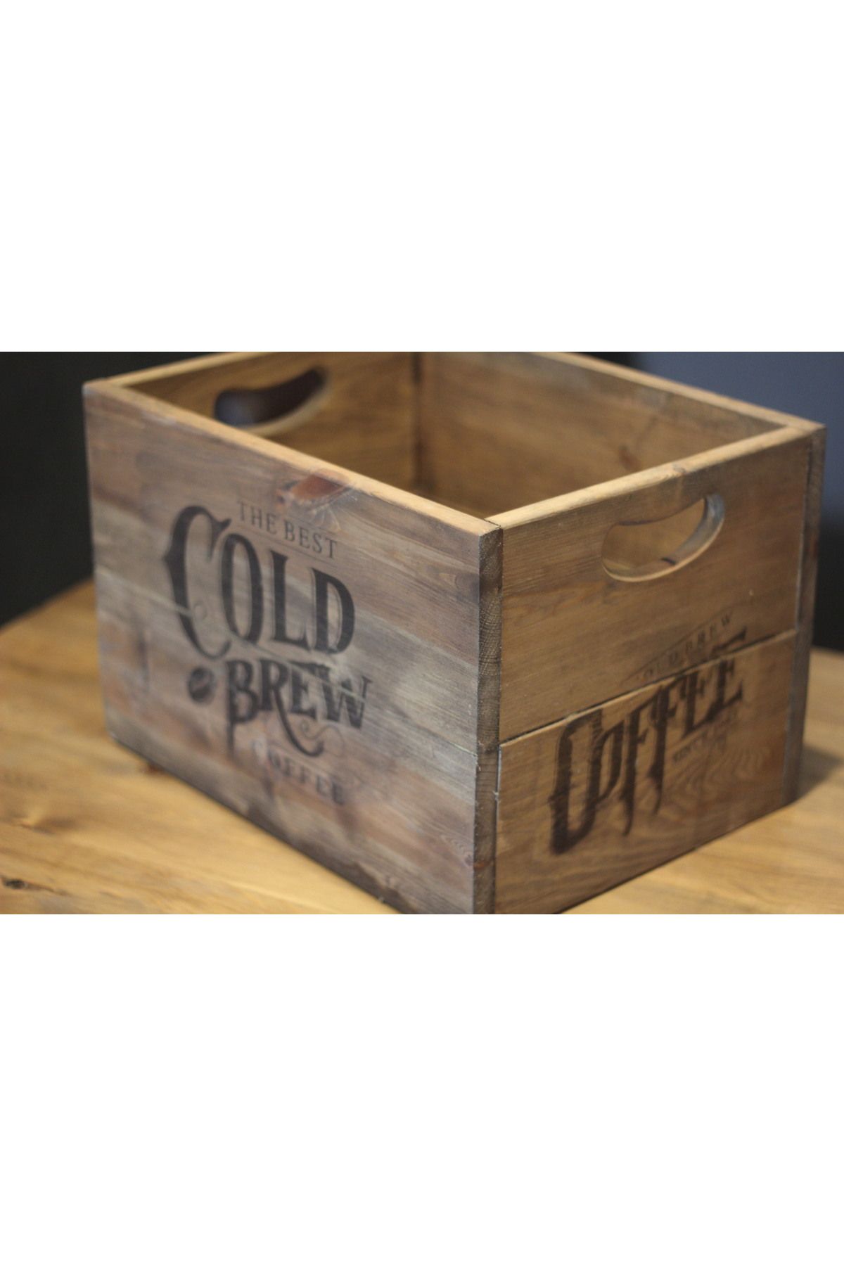 pratikolay COLD BREW (40x32x28cm) RETRO DEKORATİF ÇOK AMAÇLI KUTU