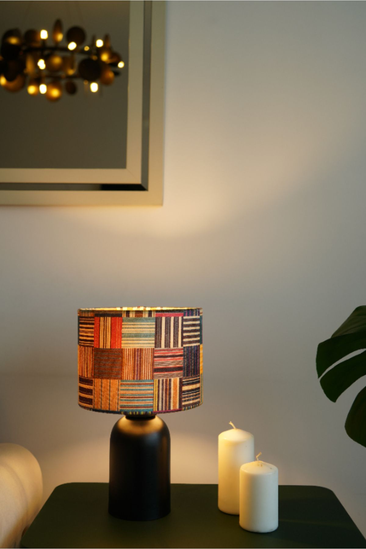retro home design Özel Siyah Ayaklı Renkli Çizgi Baskılı Kumaş Şapka Şık Yatak Odası Salon Abajur Özel