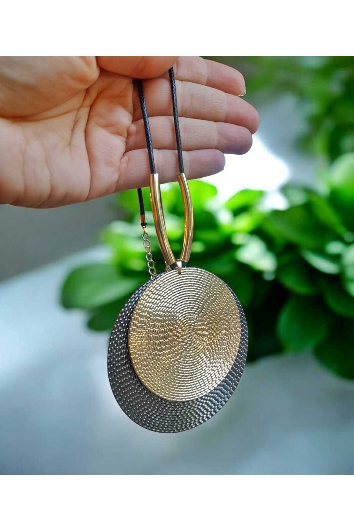 Satori Design Gold & Siyah Yuvarlak Plakalı Deri Kordonlu Kolye