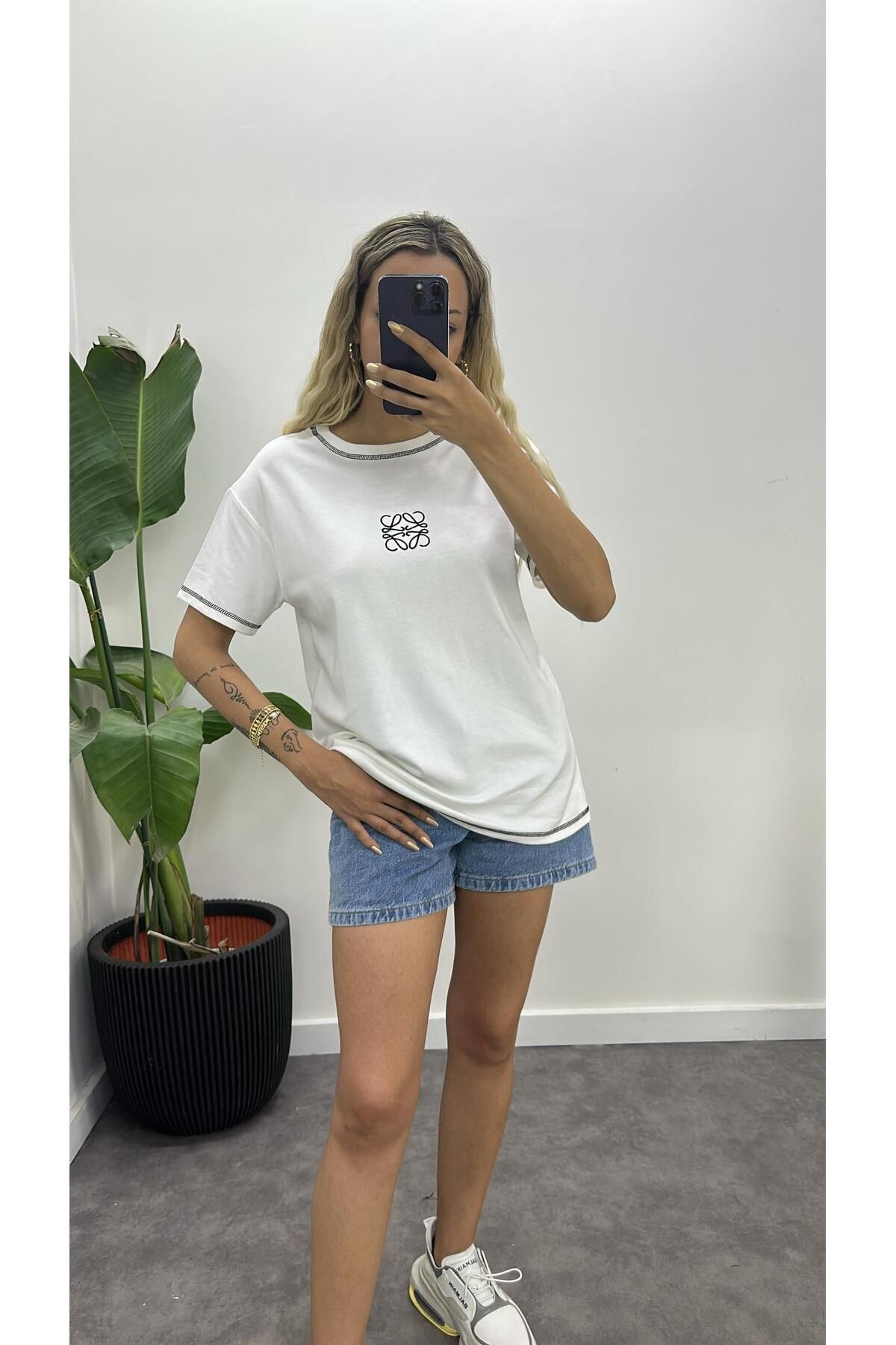 Acar Boutique Lowe Nakışlı T-Shirt