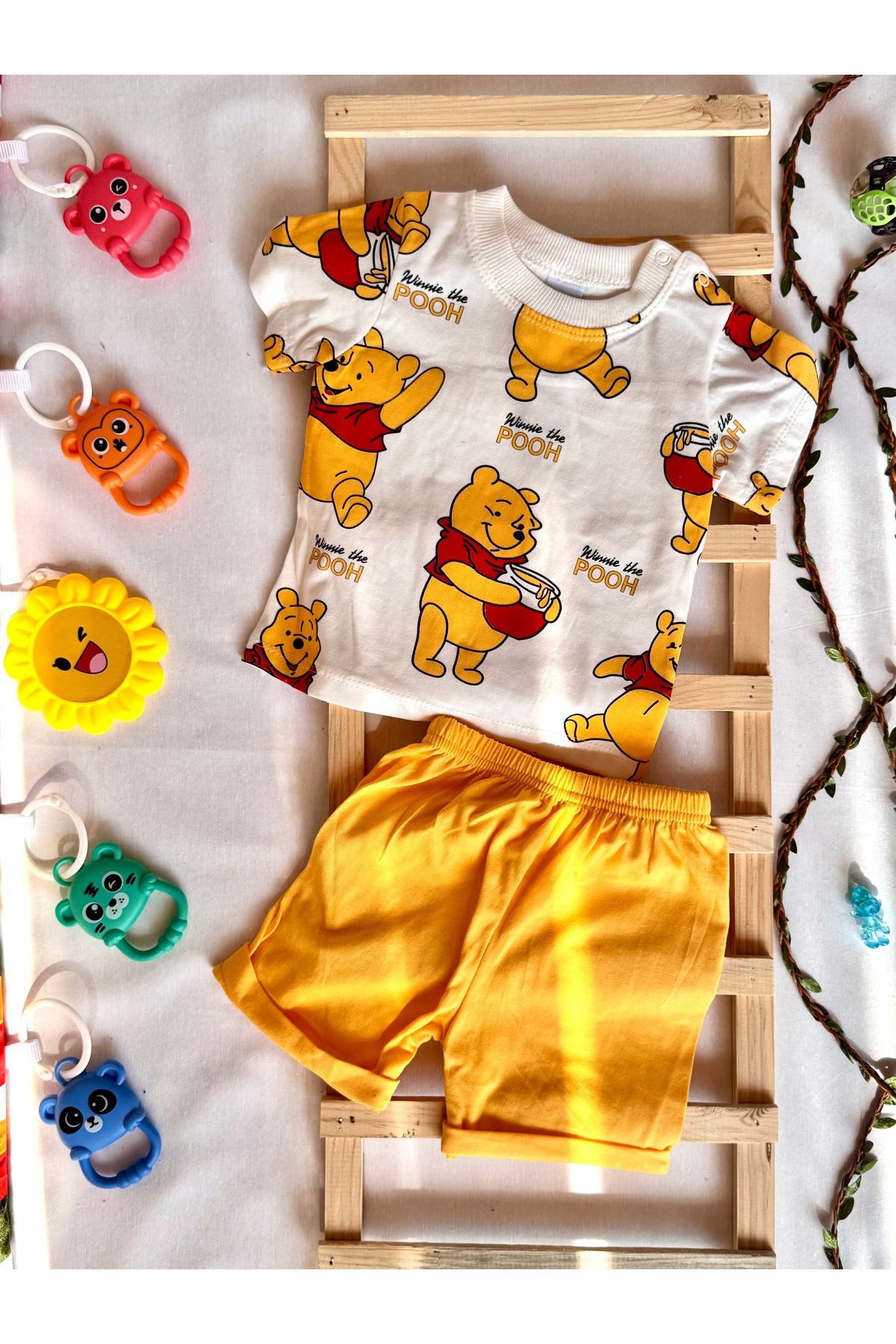 KapsülBebek %100 Organik Pamuk Unisex Yazlık Bebek Takımı – Winnie the Pooh Tişört & Şort 2’li Set