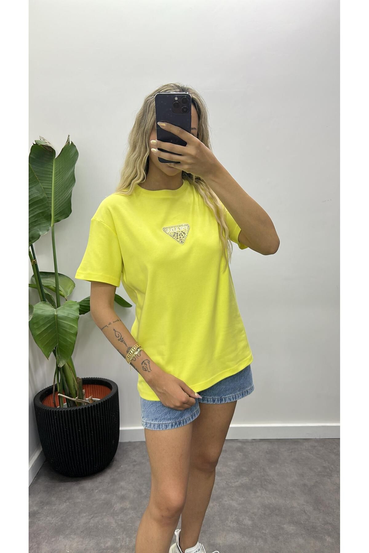 Acar Boutique Prad Taşlı T-Shirt