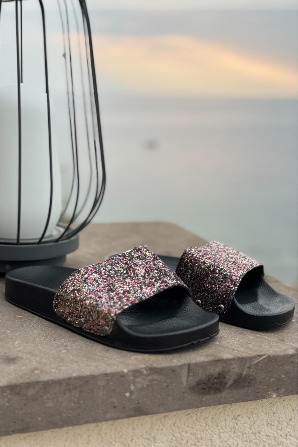 Melissa Boutique Kadın Renkli Simli Tasarım Yazlık Terlik