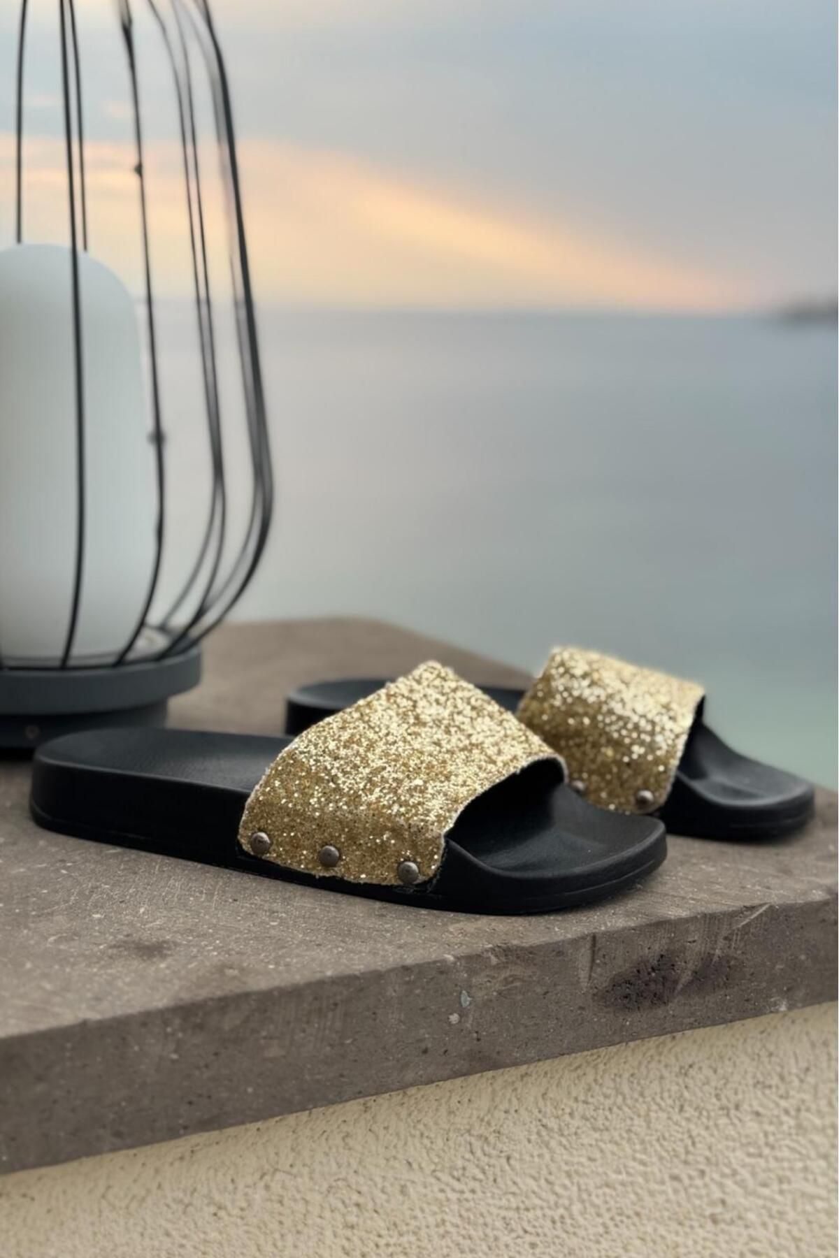 Melissa Boutique Kadın Gold Simli Tasarım Yazlık Terlik