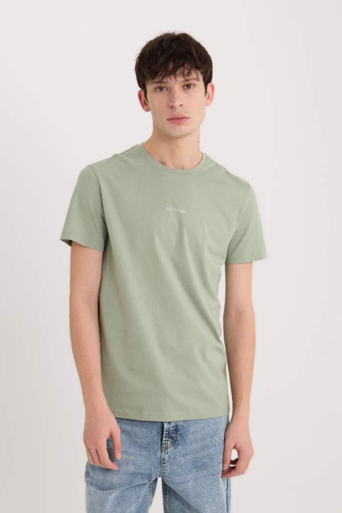 DeFacto Slim Fit Dar Kesim Bisiklet Yaka Baskılı Kısa Kollu Tişört