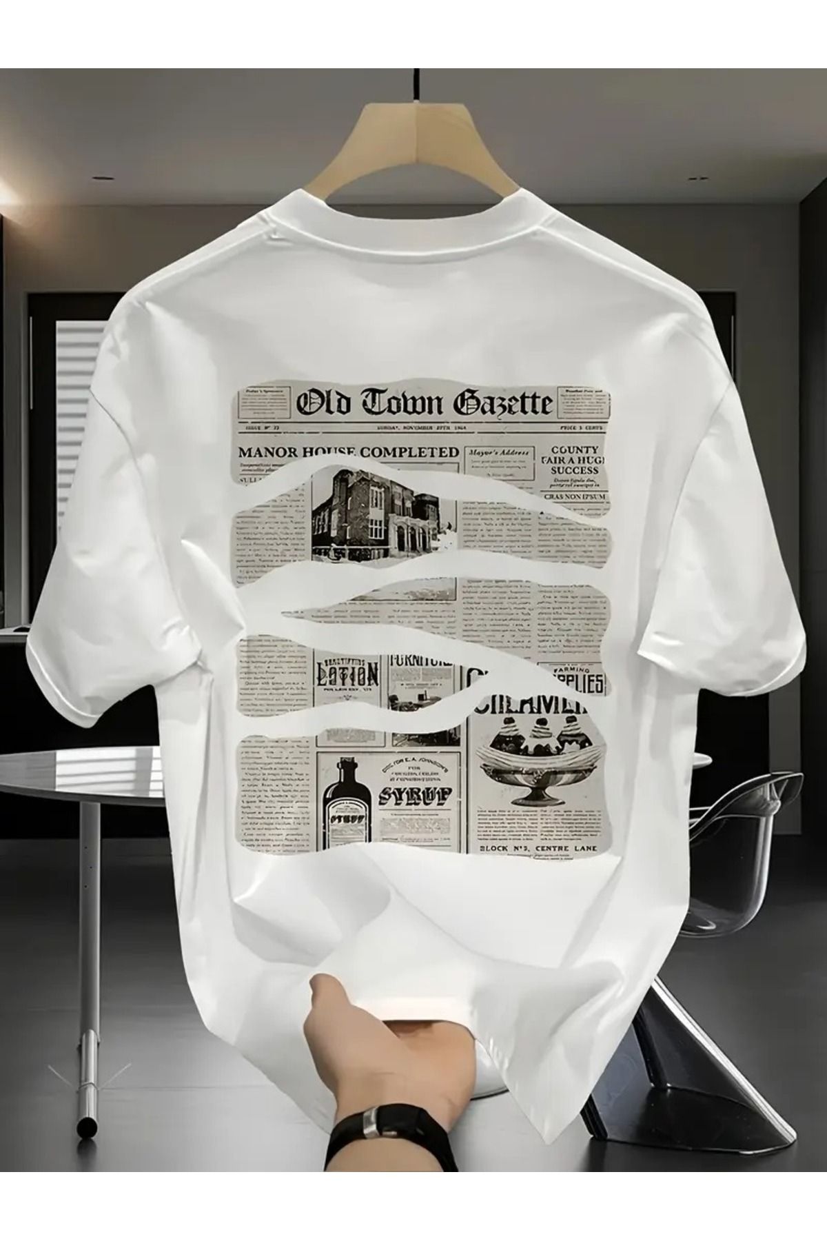 LAND MODA Erkekler için Vintage "Eski Kasaba Gazetesi" Baskılı Rahat Pamuk T-Shirt - Hafif, Kısa Kollu