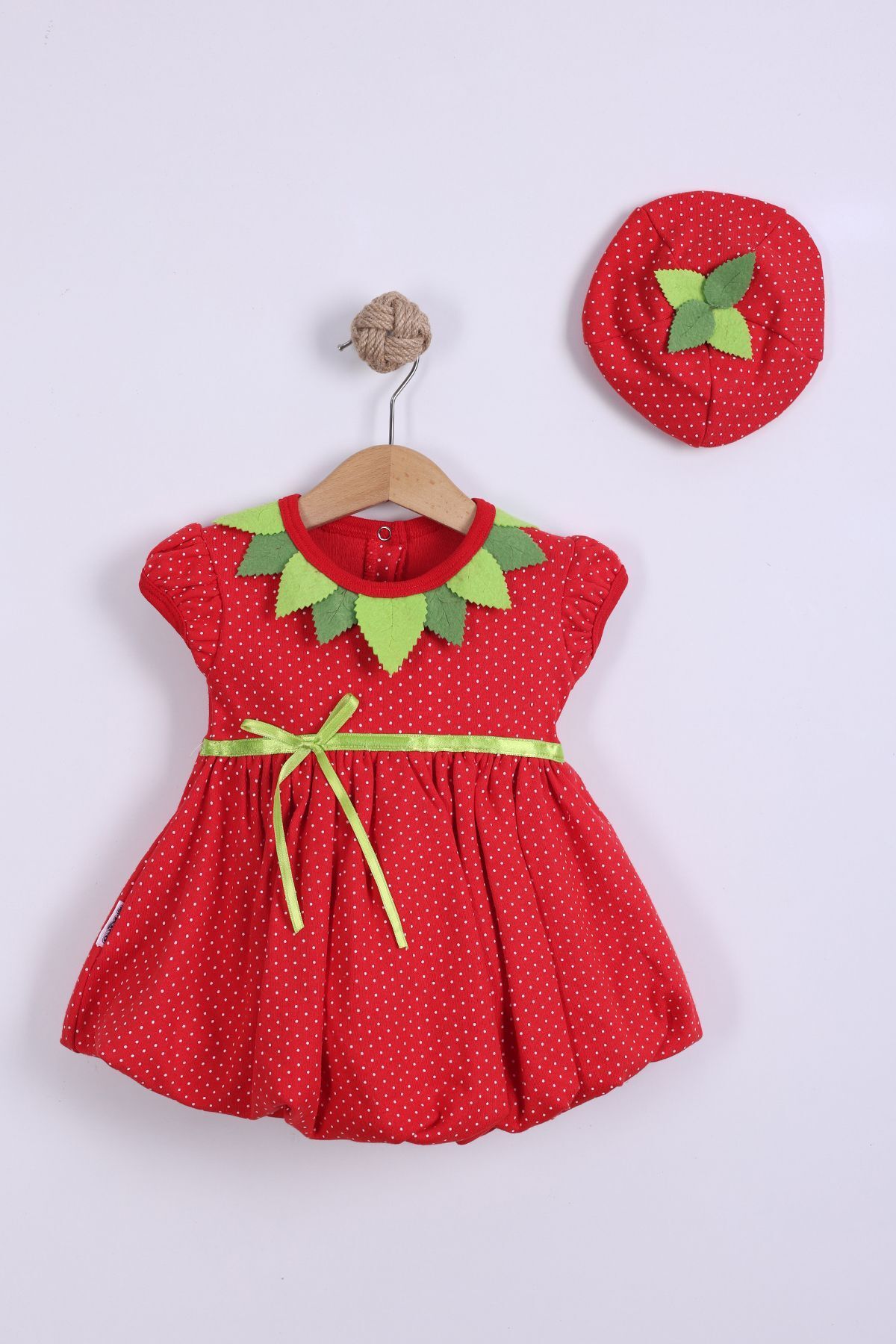 yuga kids Kız Bebek Yazlık Şapkalı Kırmızı Çilek Elbise