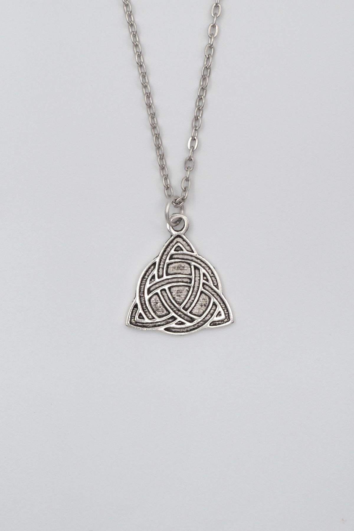 Bu Farklı Triquetra - Kelt Düğümü Düz Ezme Zincir Kolye - Antik Gümüş Kaplama - Kadın Erkek - 60 cm