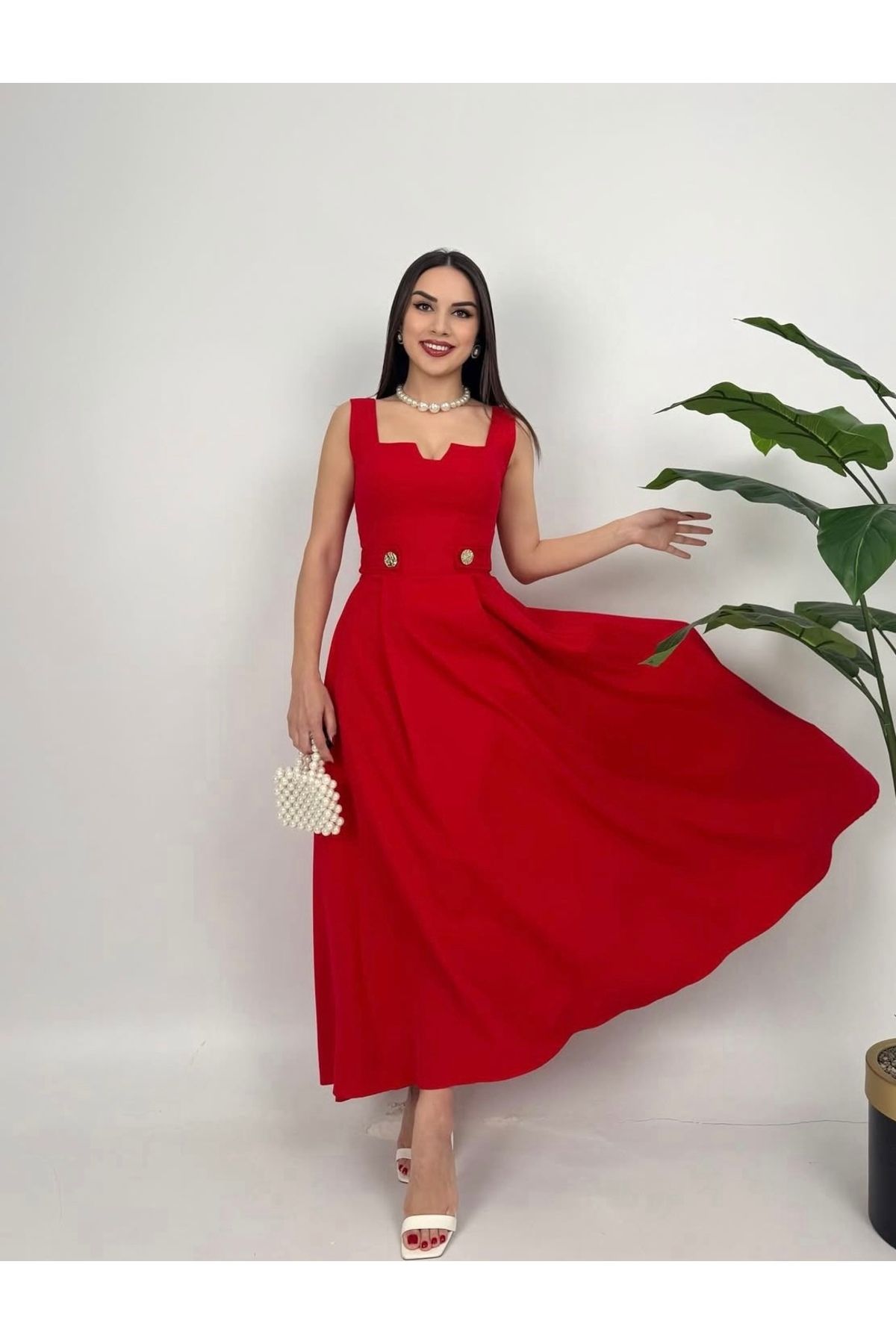 Afiş Butik Kırmızı Kalın Askılı Gold Detaylı Piliseli Elbise