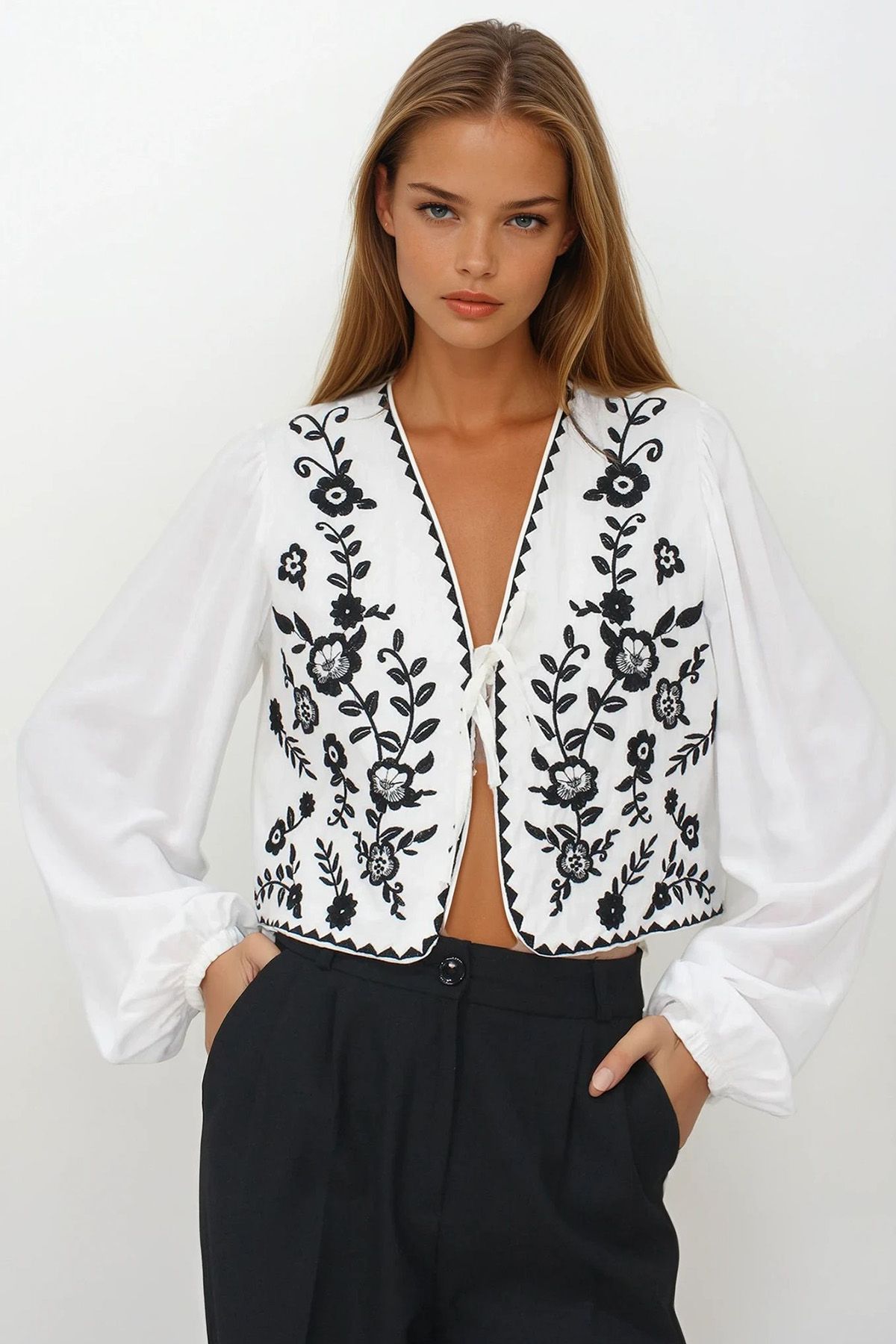 VAGGON Nakışlı Bağlamalı Ceten Crop Ceket