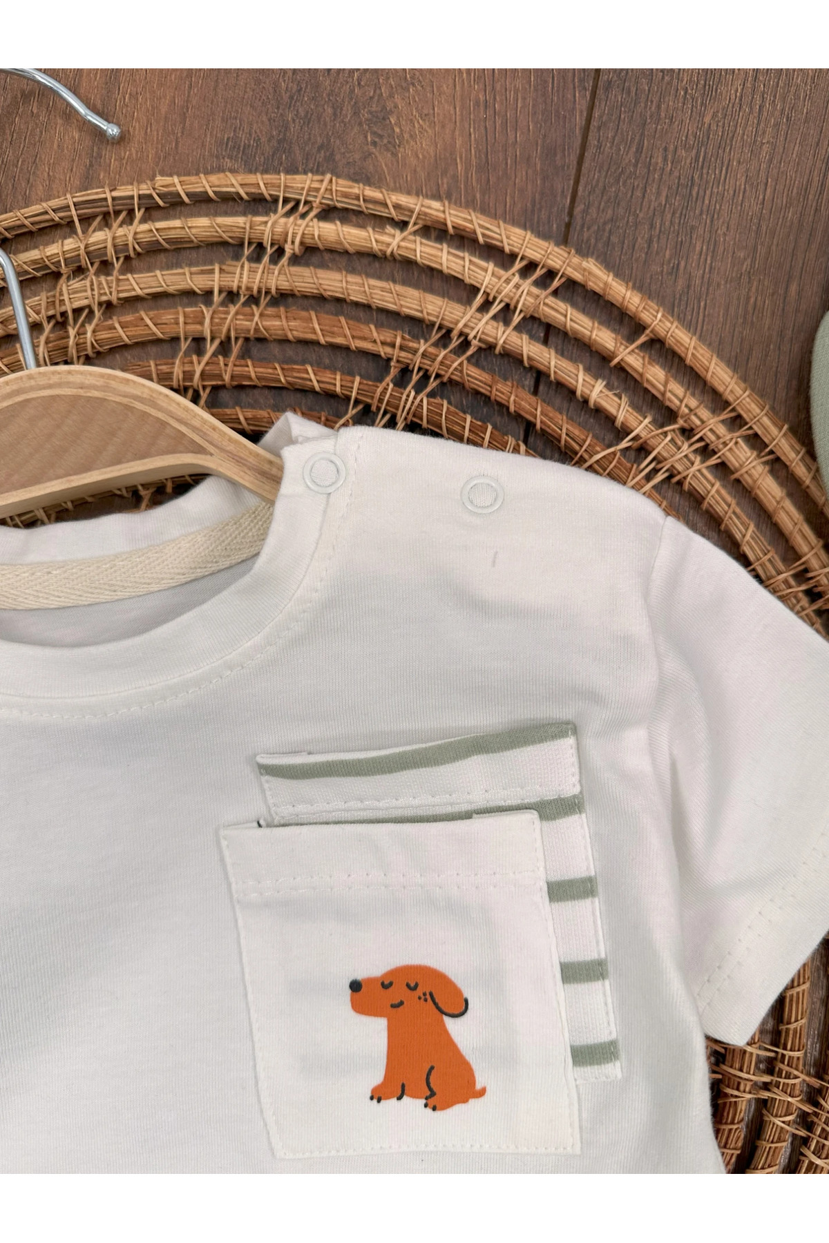 Bolly Baby Sevimli Köpek Baskılı Safari Şapkalı Cep Detaylı Şortlu Yazlık Erkek Bebek Takım fotoğrafı 6 (önizleme)