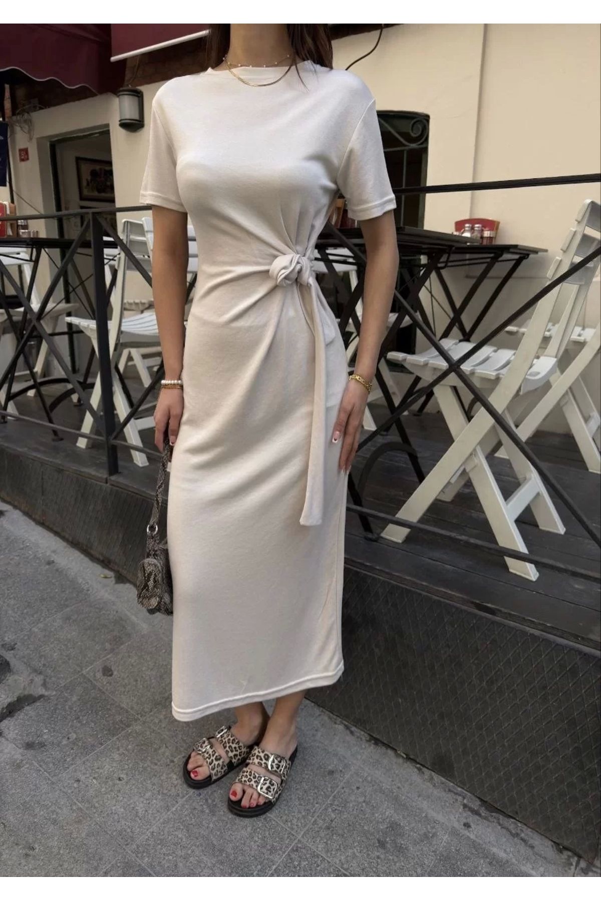 MODA CS Osy Modal Yumuşak Dokulu Kumaş Bisiklet Yaka Kısa Kollu Kuşaklı Uzun Elbise - Beyaz