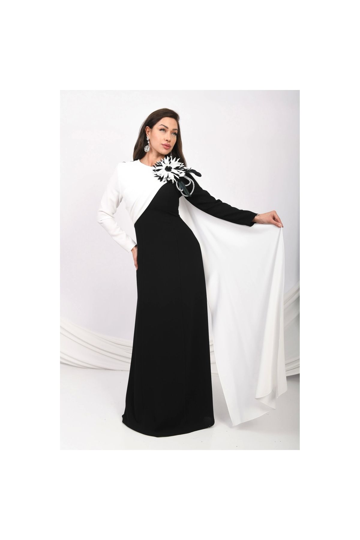 Moda Sezaver Tesettür Abiye | Nikah Elbisesi | İki Yakanın Hikayesi Abiye - Siyah