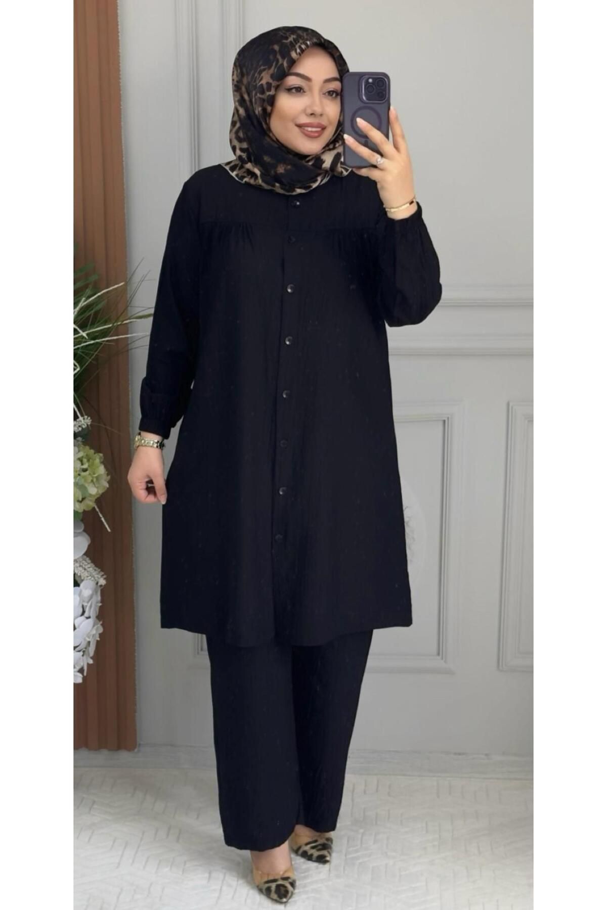 Ebrarengiz Moda LİNA ÇİLEK ÇİLEK KADIN TAKIM