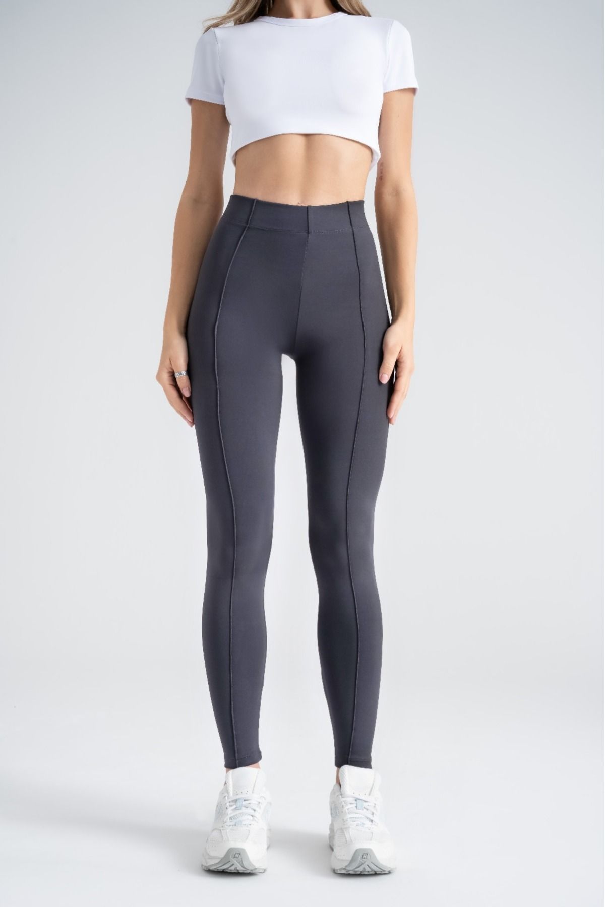 Leggfly Kadın Toparlayıcı Tayt – Antrasit Nervürlü Yüksek Bel Slim Fit, Dar Paça Sporcu Tayt