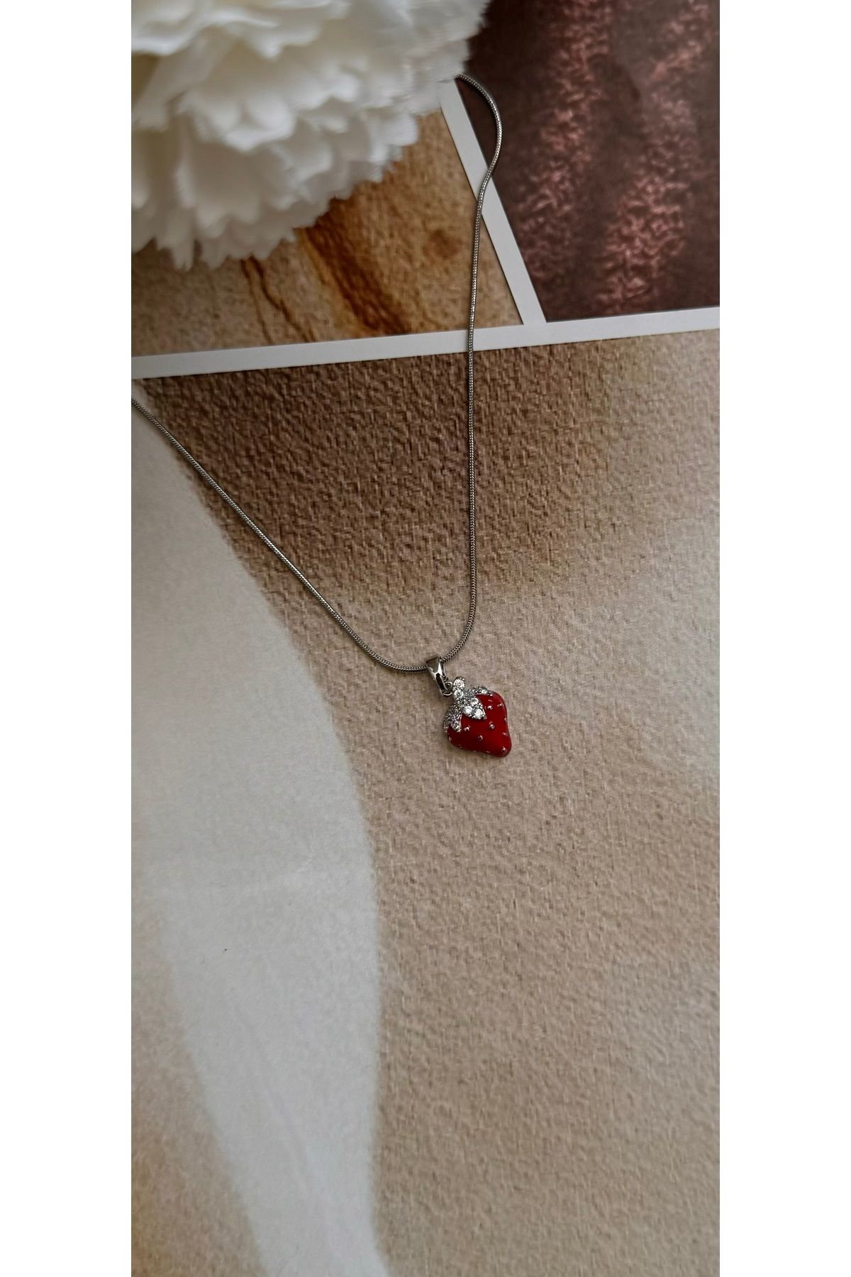KAD COLLECTION Çelik çilek pinterest kolye