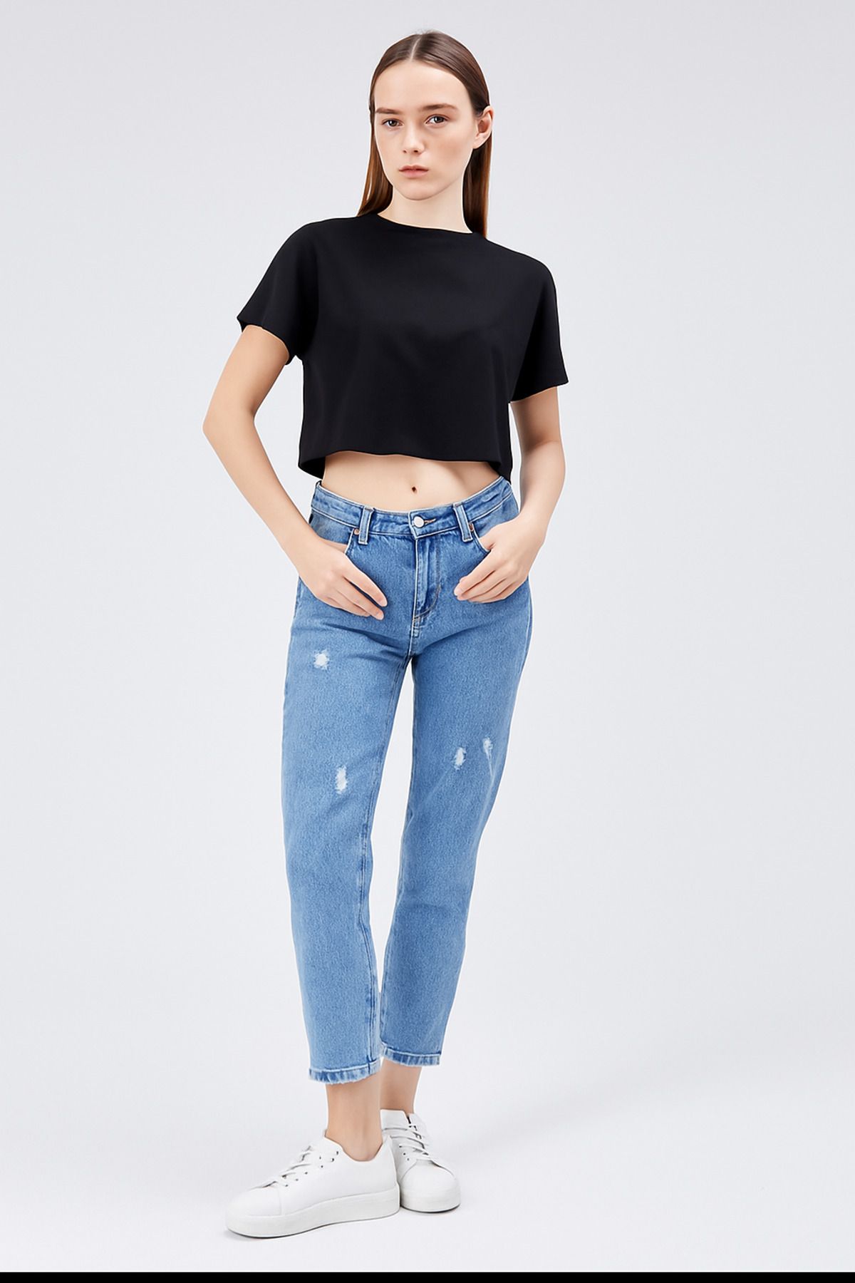 The Last Queen Siyah %100 Pamuk Crop T-Shirt