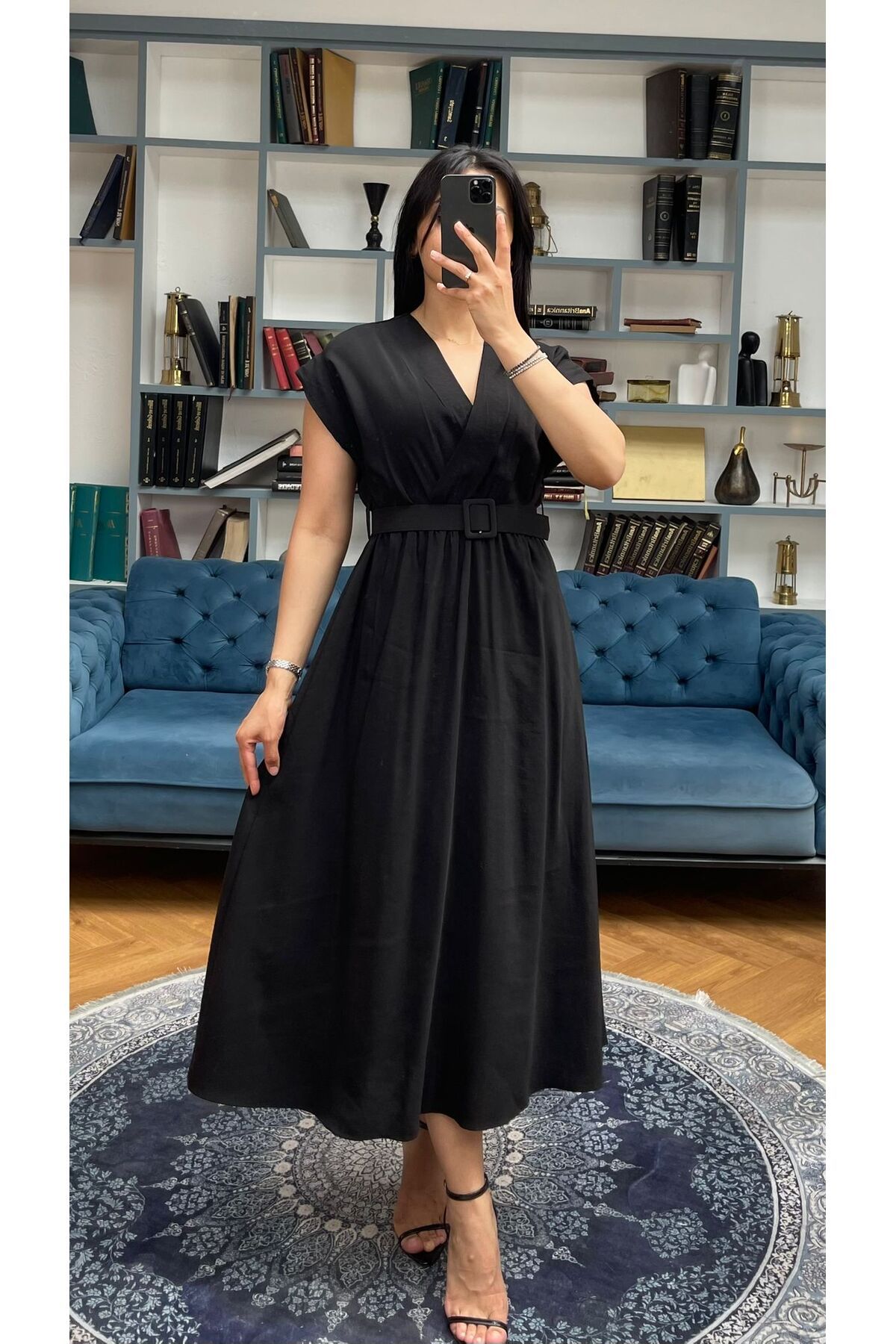 Nida Boutique V Yaka Beli Lastikli Yarım Kol Kemerli Midi Boy Elbise