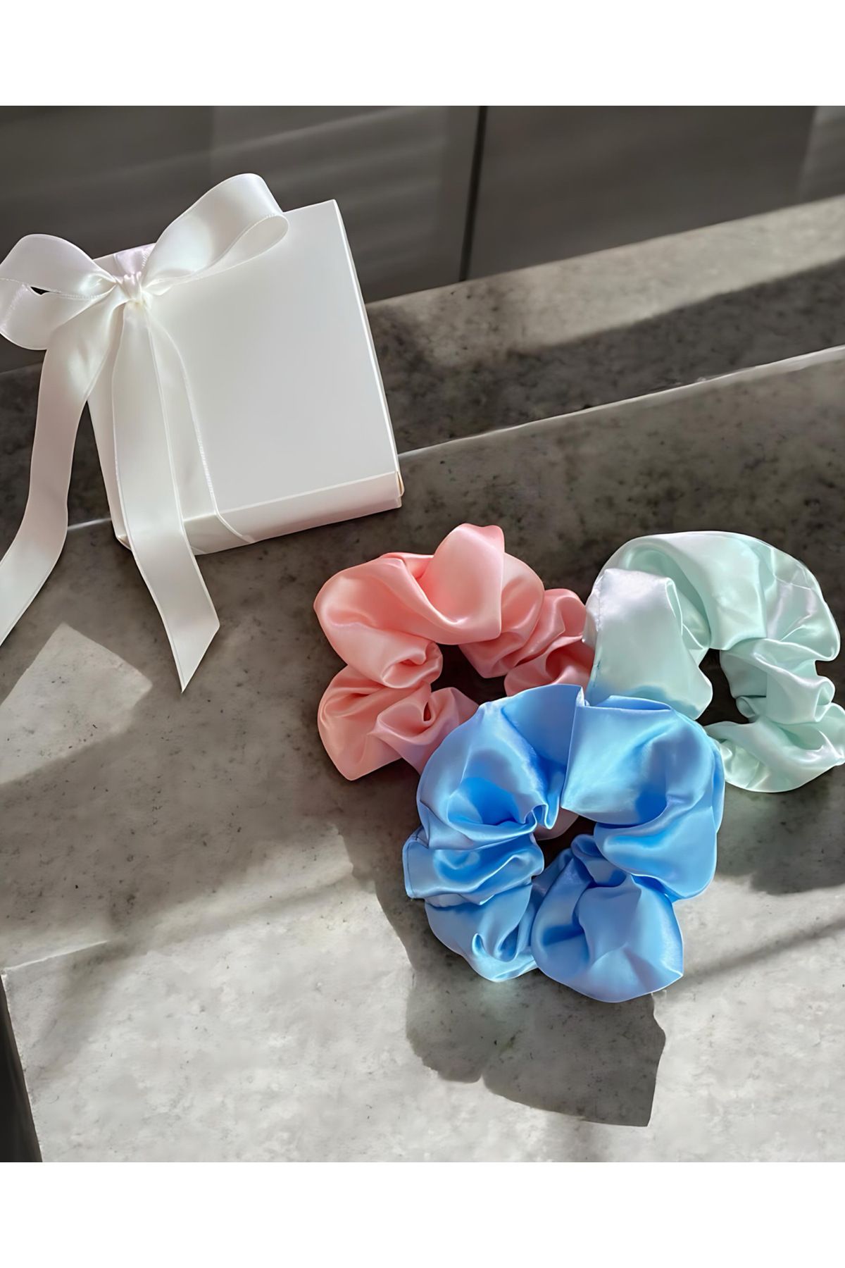 MODA ÖZEL KUTUDA 3'LÜ SATEN TOKA SETİ