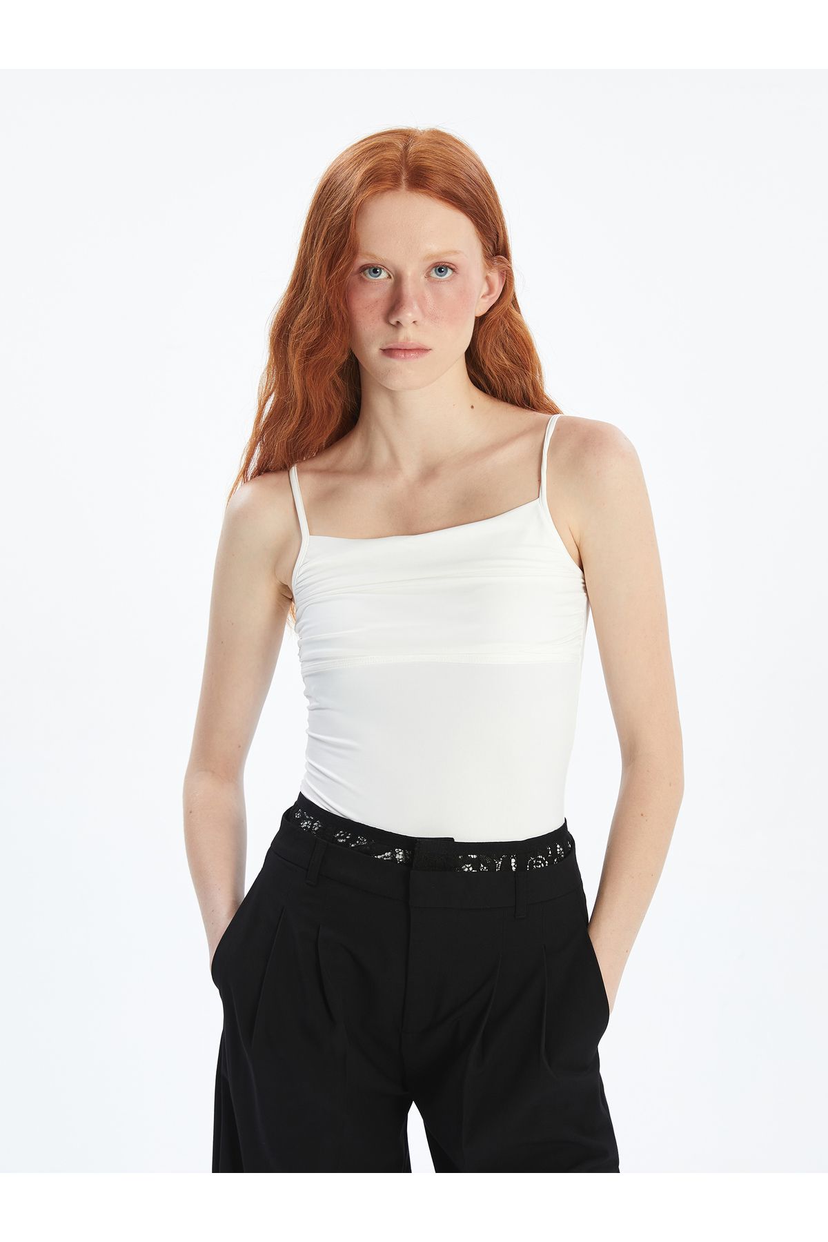 LC Waikiki Kare Yaka Kadın Bodysuit