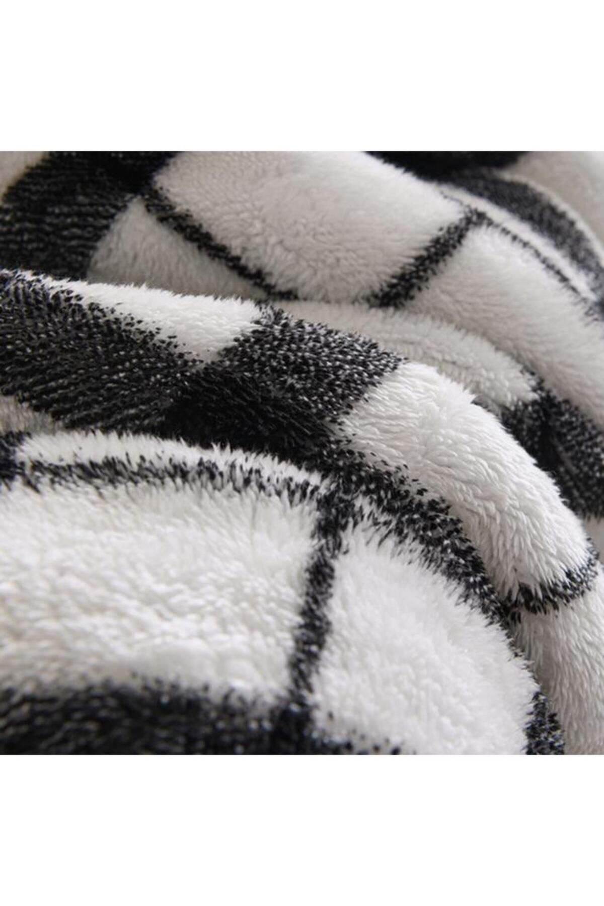 Generic-Mezoe Checkered Pattern Mink Sherpa Blanket Black and White King MINK-SHERPA02 3