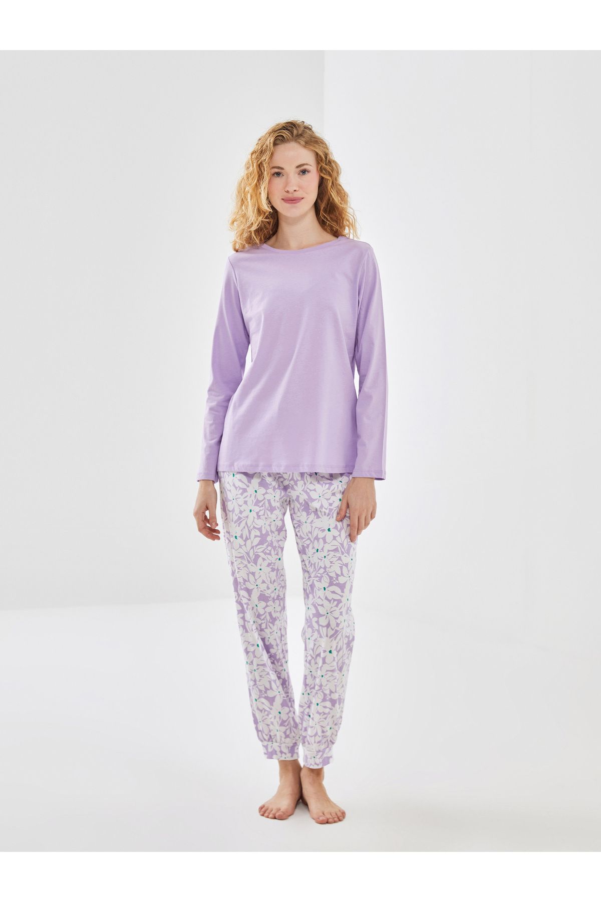 LC Waikiki Bisiklet Yaka Çiçekli Kadın Pijama Takımı