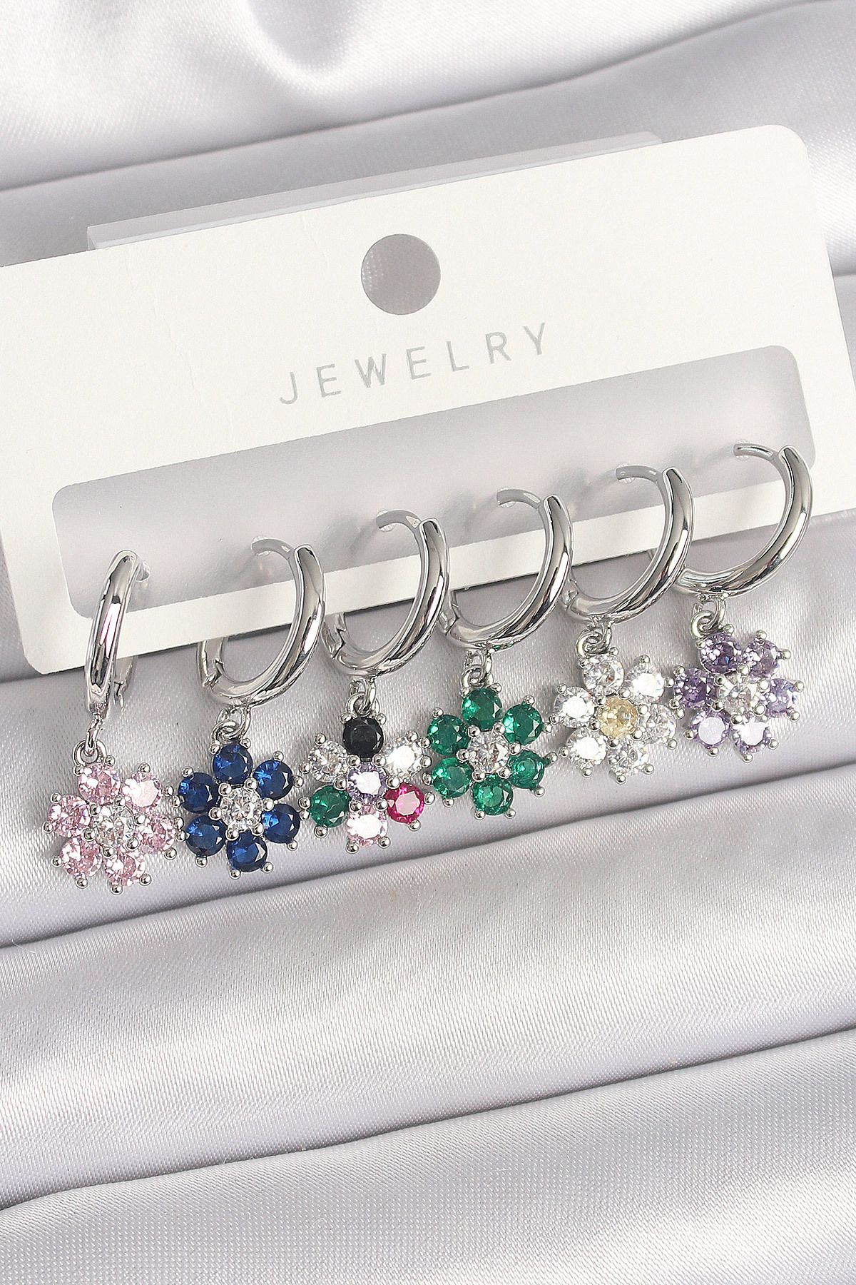 LovelymCo Pirinç Gümüş Renk Sallantı Renkli Zirkon Taşlı Çiçek Model Kadın Küpe Seti - Lisinya