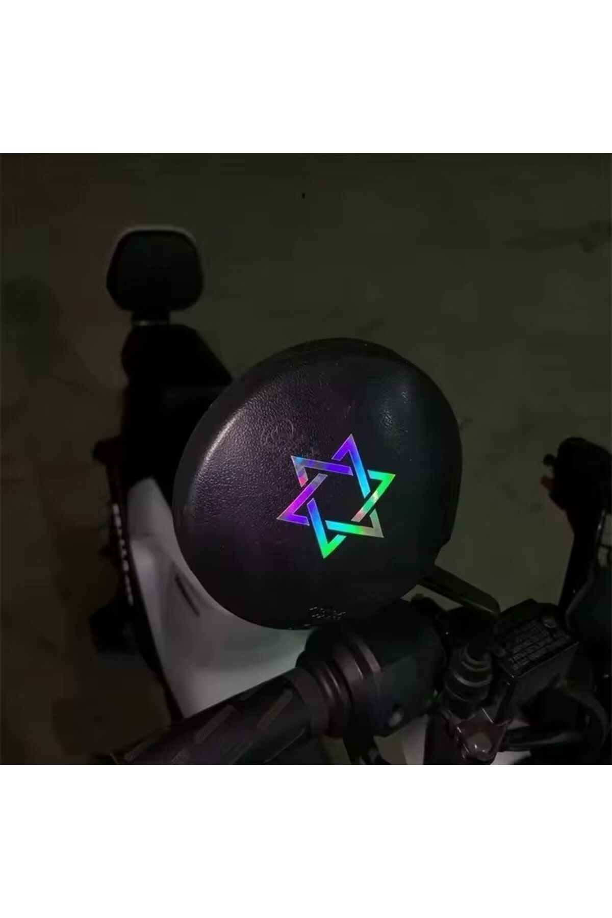 onurreklamonline Yıldız Şekilli Sticker – Siyah Vinil – 10x10 cm – Suya Dayanıklı – Araç & Kask Uyumlu