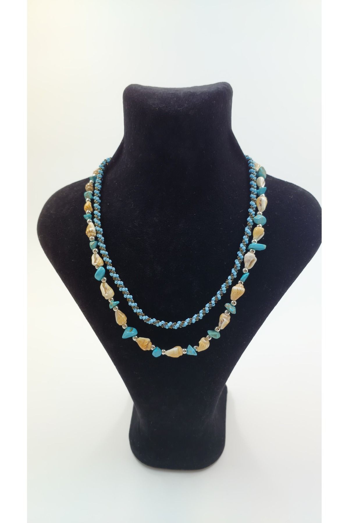 R G Handmade Design Deniz Esintisi – Turkuaz Taşlı, Kum Boncuklu ve Deniz Kabuğu Detaylı Kolyeler Seti