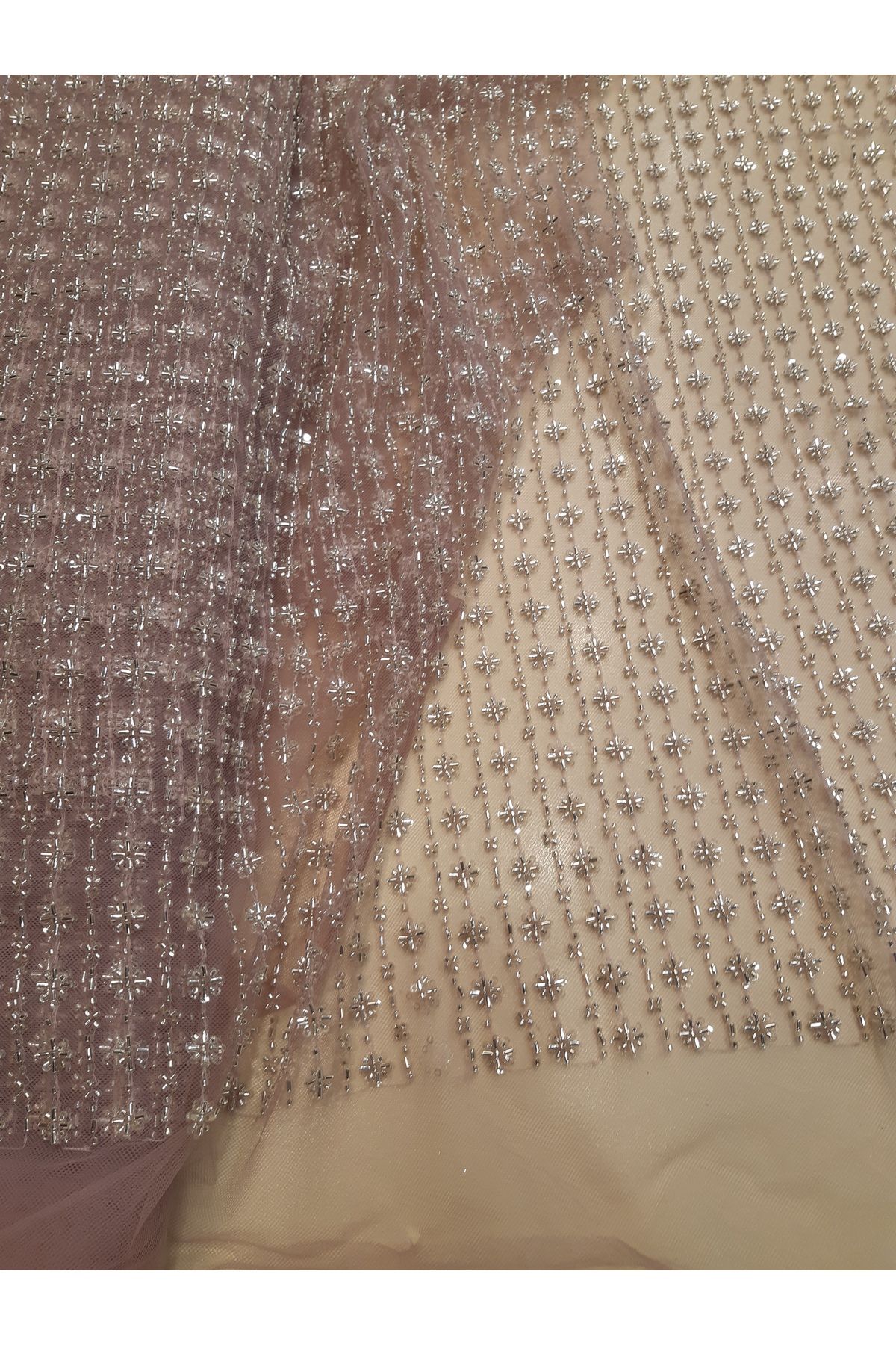 Safir Kumaş Abiye İçin Taş ve Boncuk İşlemeli Bebe Mavi Dantel 3 Metre ( Alt astarı Dahil)