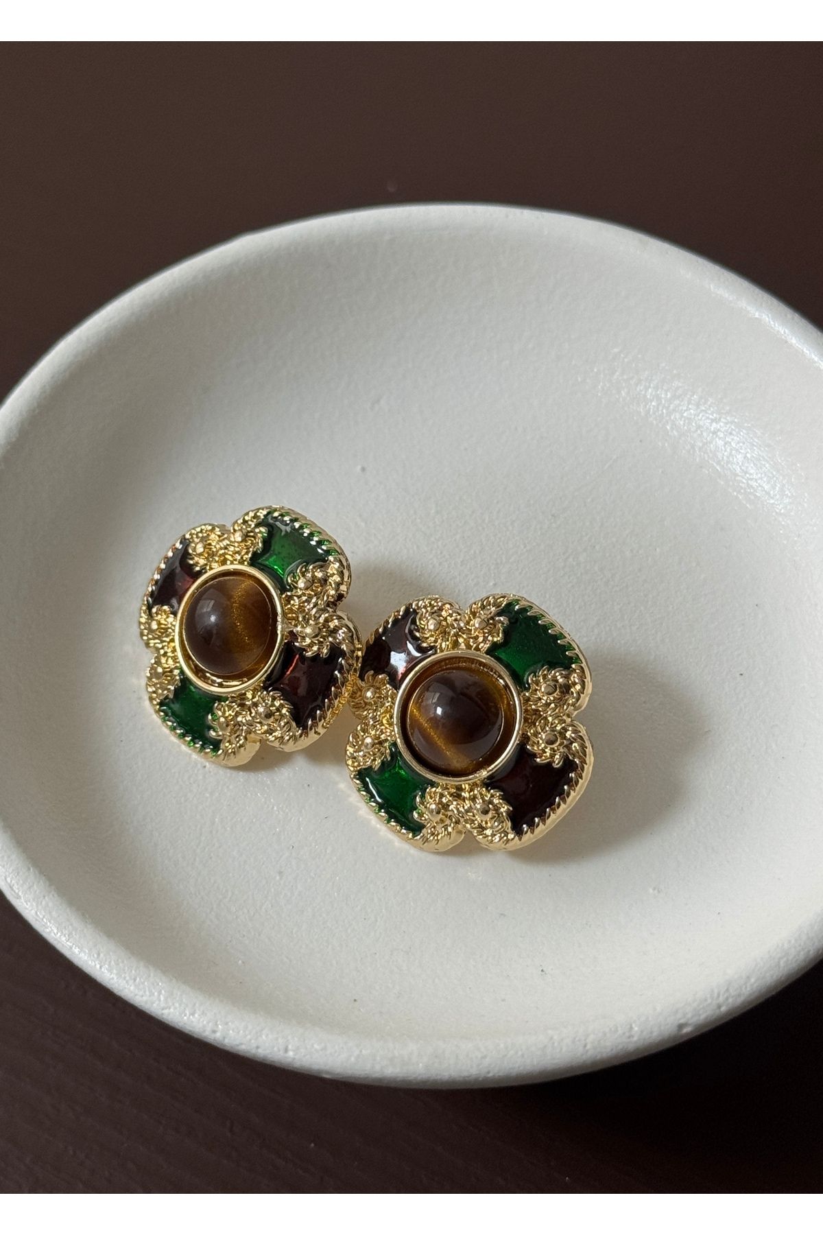 KİLİGİSTANBUL KAHVE GÖZLÜ GOLD KÜPE 3 CM UZUNLUK