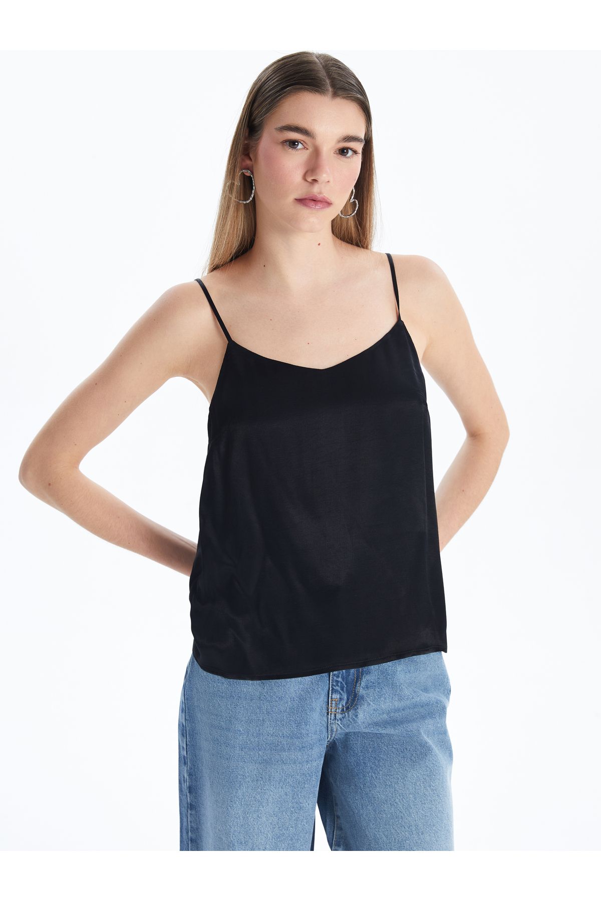 LC Waikiki V Yaka Saten Kadın Bluz