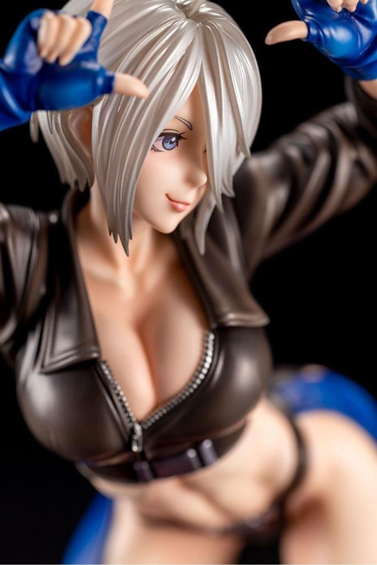 Kotobukiya The King of Fighters 2001 Angel Bishoujo Statue