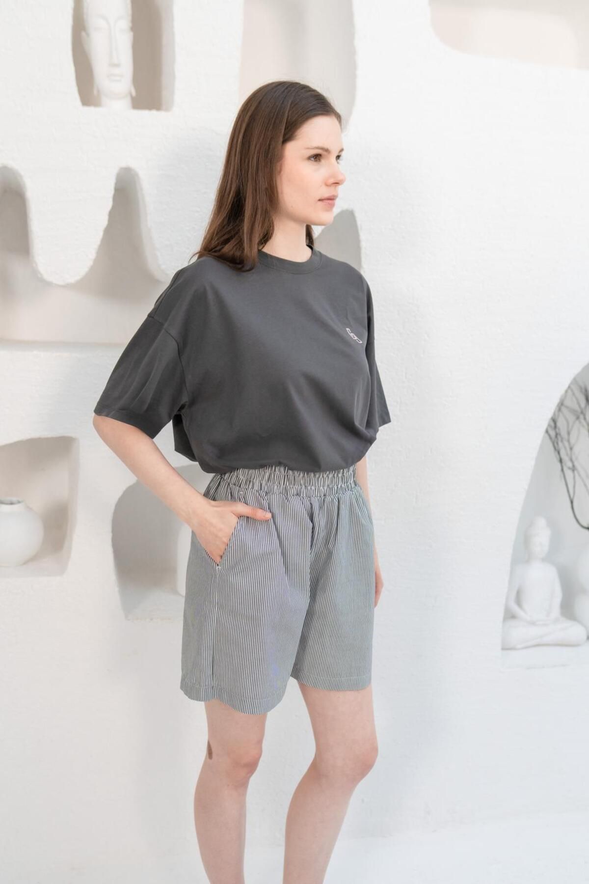 Re-SIS Çizgili Relaxed Fit Dokuma Şort