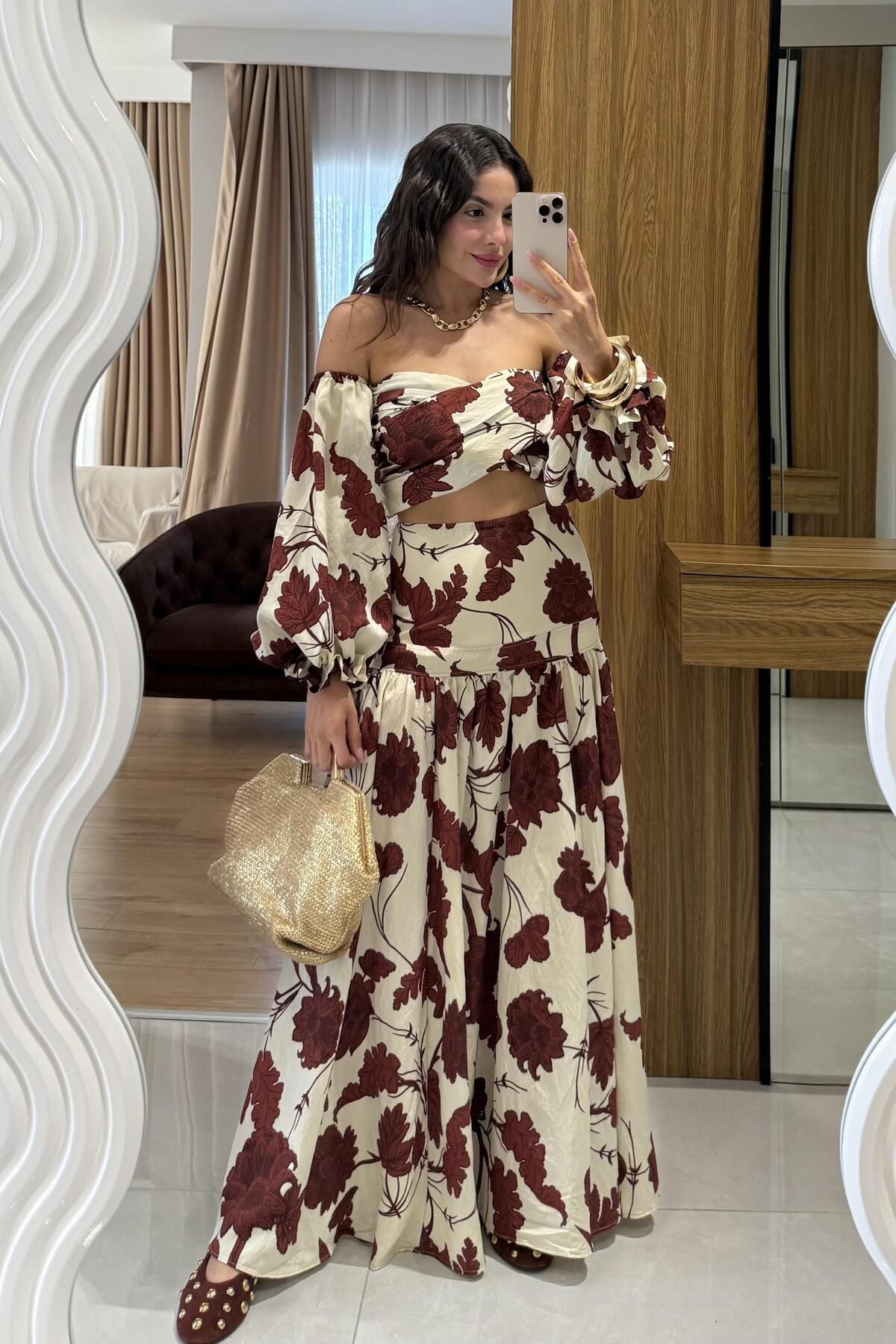 Gizem Ecemiş Cilea Çiçek Desenli Bluz-Etek Takım