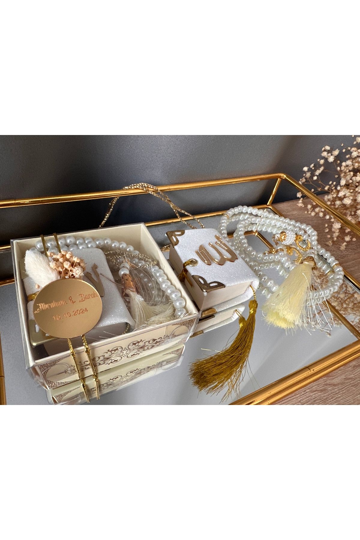 MoreAndMoreCandles Kişiye Özel Pleksi Etiket Mini Kuran & Tesbih Hediyelik Set - Hac, Umre, Düğün, Kına, Bebek (10ADET)