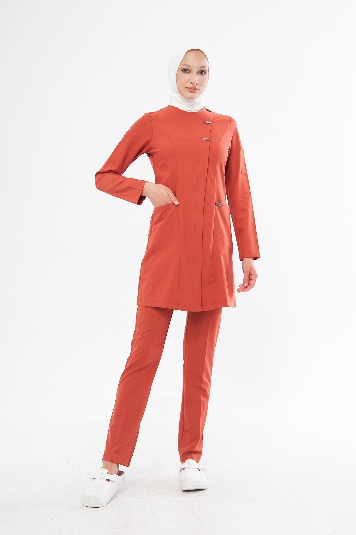 Onur Forma Scrubs Elegance Kadın Tesettür Takım - Turuncu
