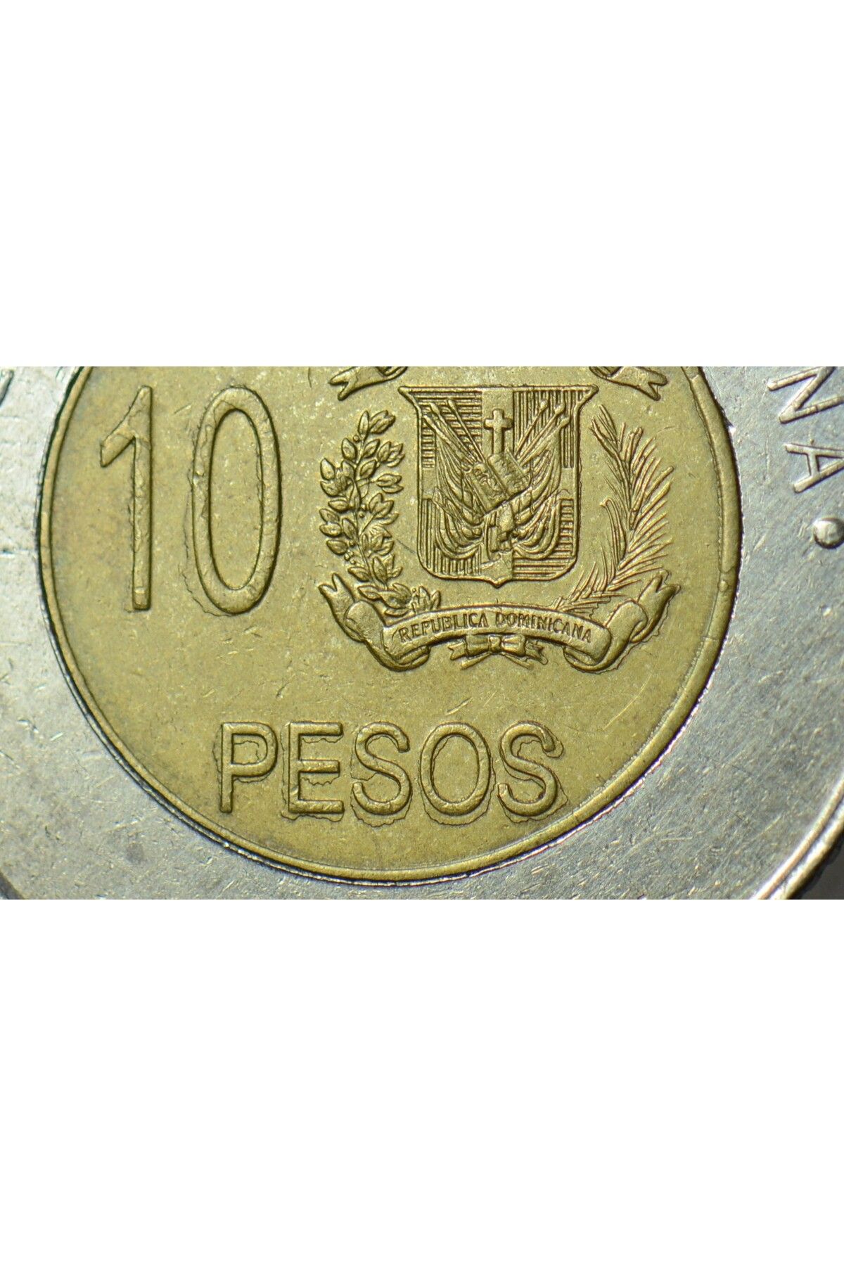 Banknoting DOMİNİK CUMHURİYETİ 10 PESO 2010 HATALI BASIM - ERRÖR. BİMETAL.