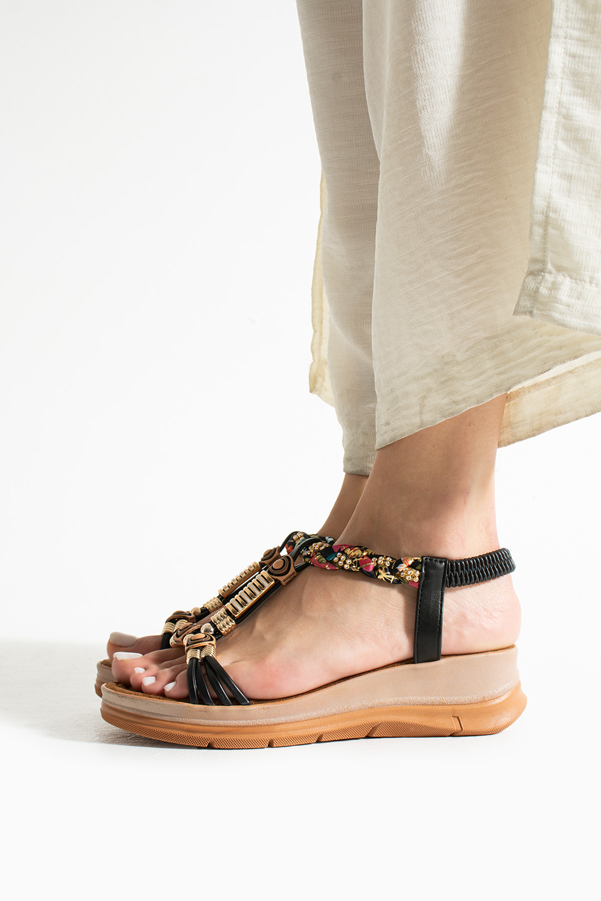 Ayax  Siyah Biyeli Günlük Aksesuarlı Kadın Sandalet - Görsel 2