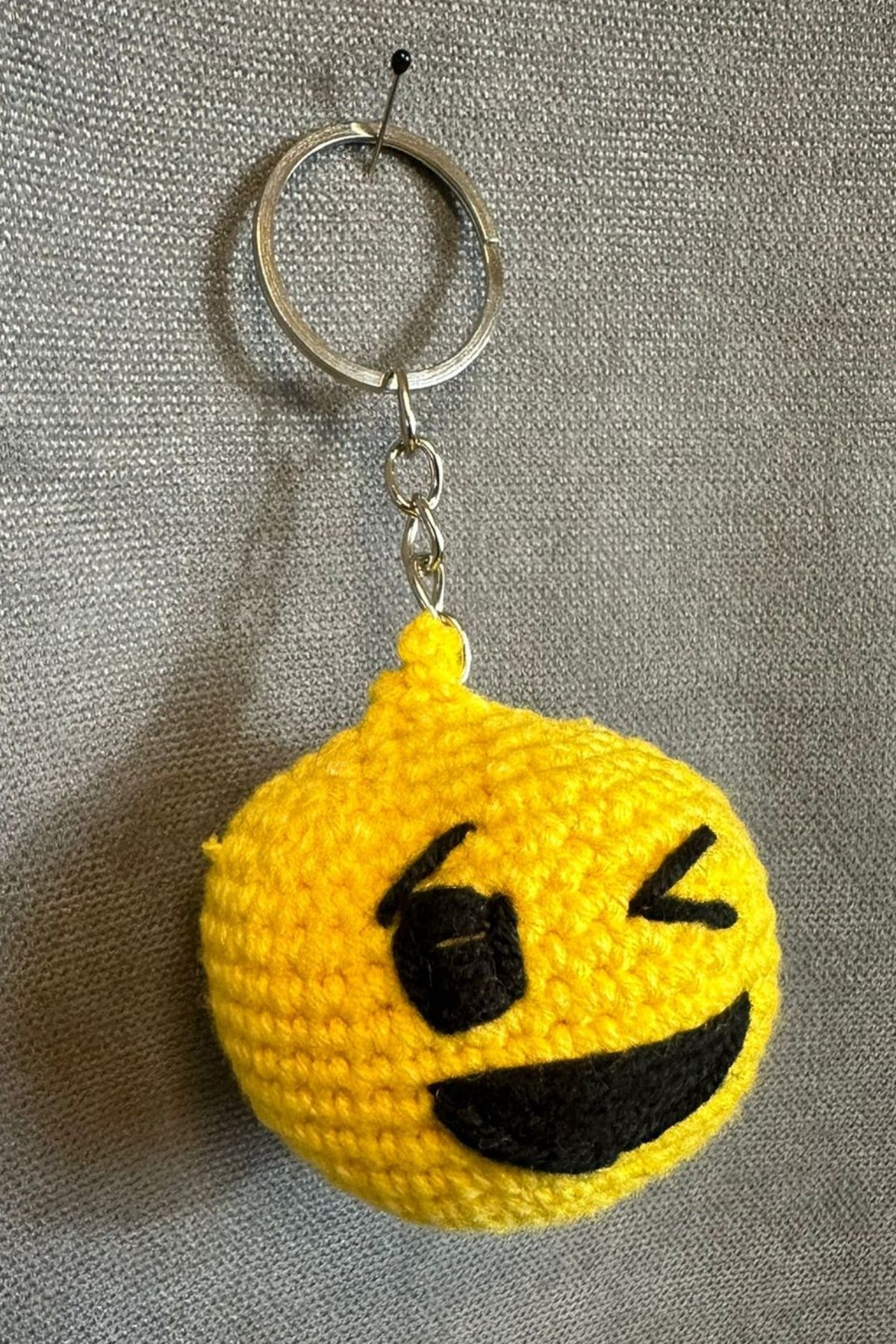 Uretti-- Tuğba 9352 3517 Handmade Knitted Blinking Emoji Model Keychain 3