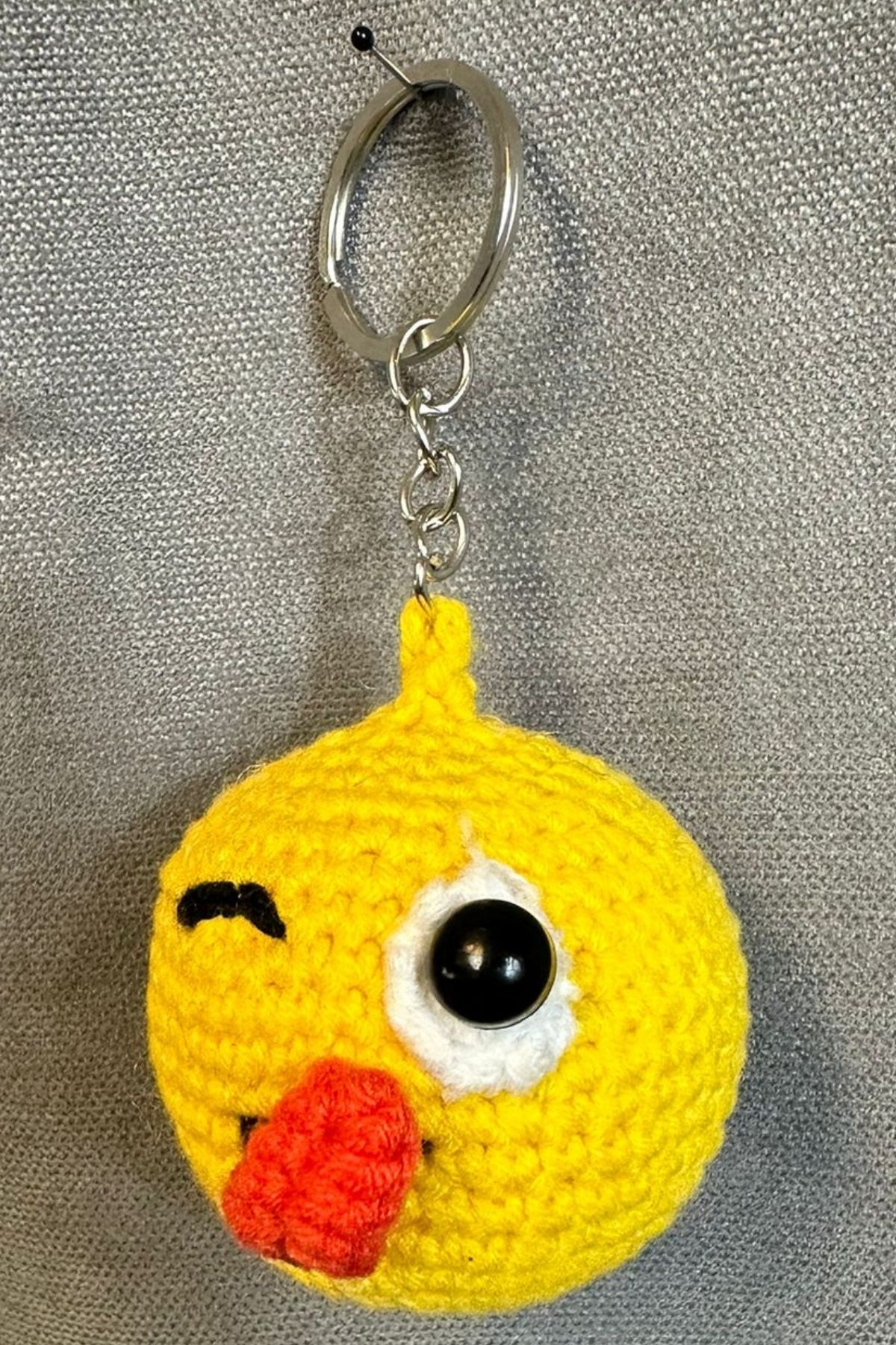 Uretti-- Tuğba 9352 0689 Handmade Knitted Tongue Out Emoji Model Keychain 4