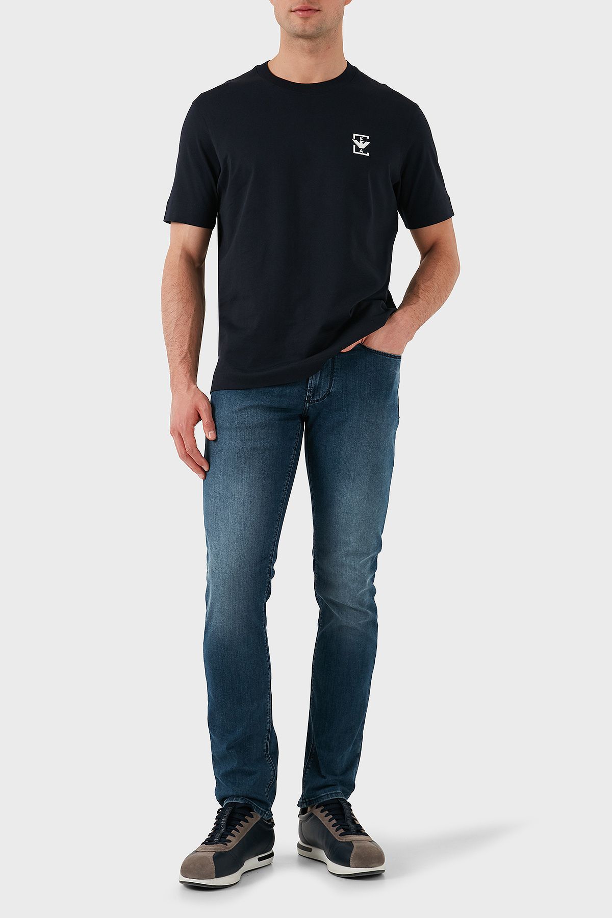 Emporio Armani Streç Pamuklu Slim Fit Normal Bel Düz Paça Jeans Erkek KOT PANTOLON EM000121 AF14121