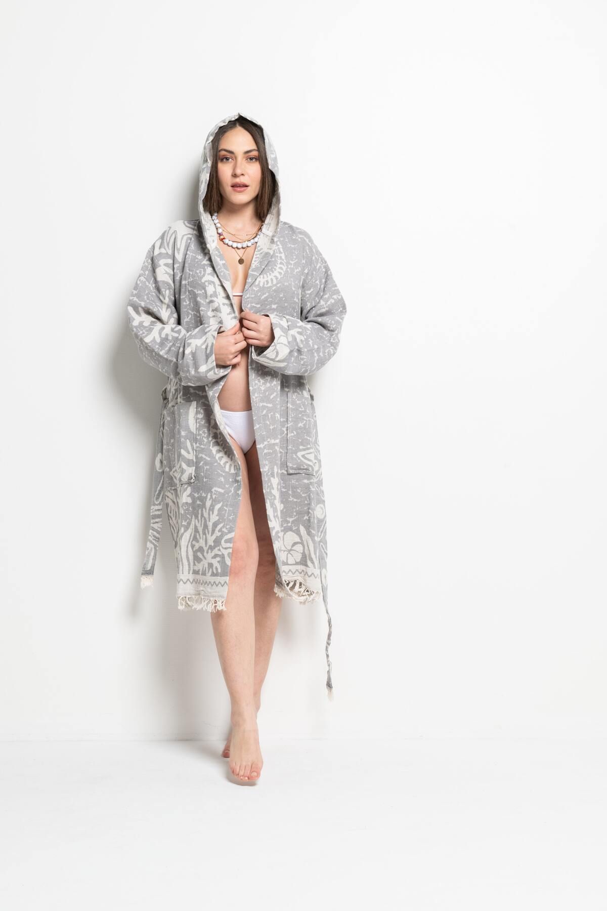 M'ANY Organics Seahorse Gri Bathrobe